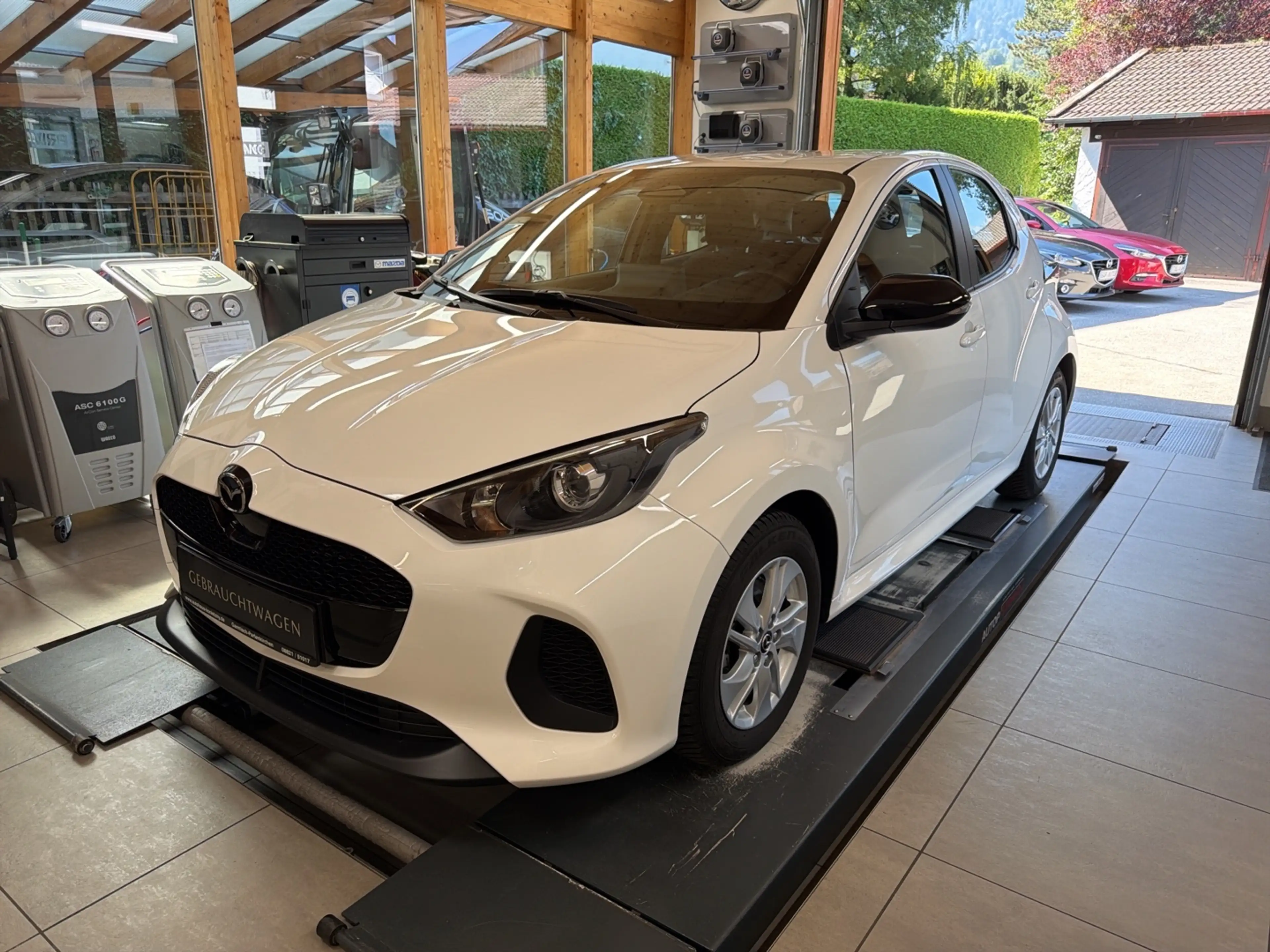 Mazda 2 Hybrid 5HB 1.5L Hybrid VVT-i 116 CVT FWD Centre-Li