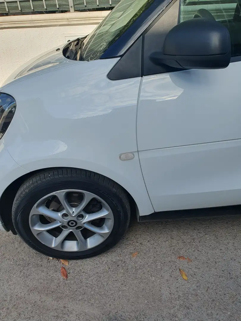 smart forTwo Fortwo III 2015 1.0 Youngster 71cv twinamic Bianco - 2