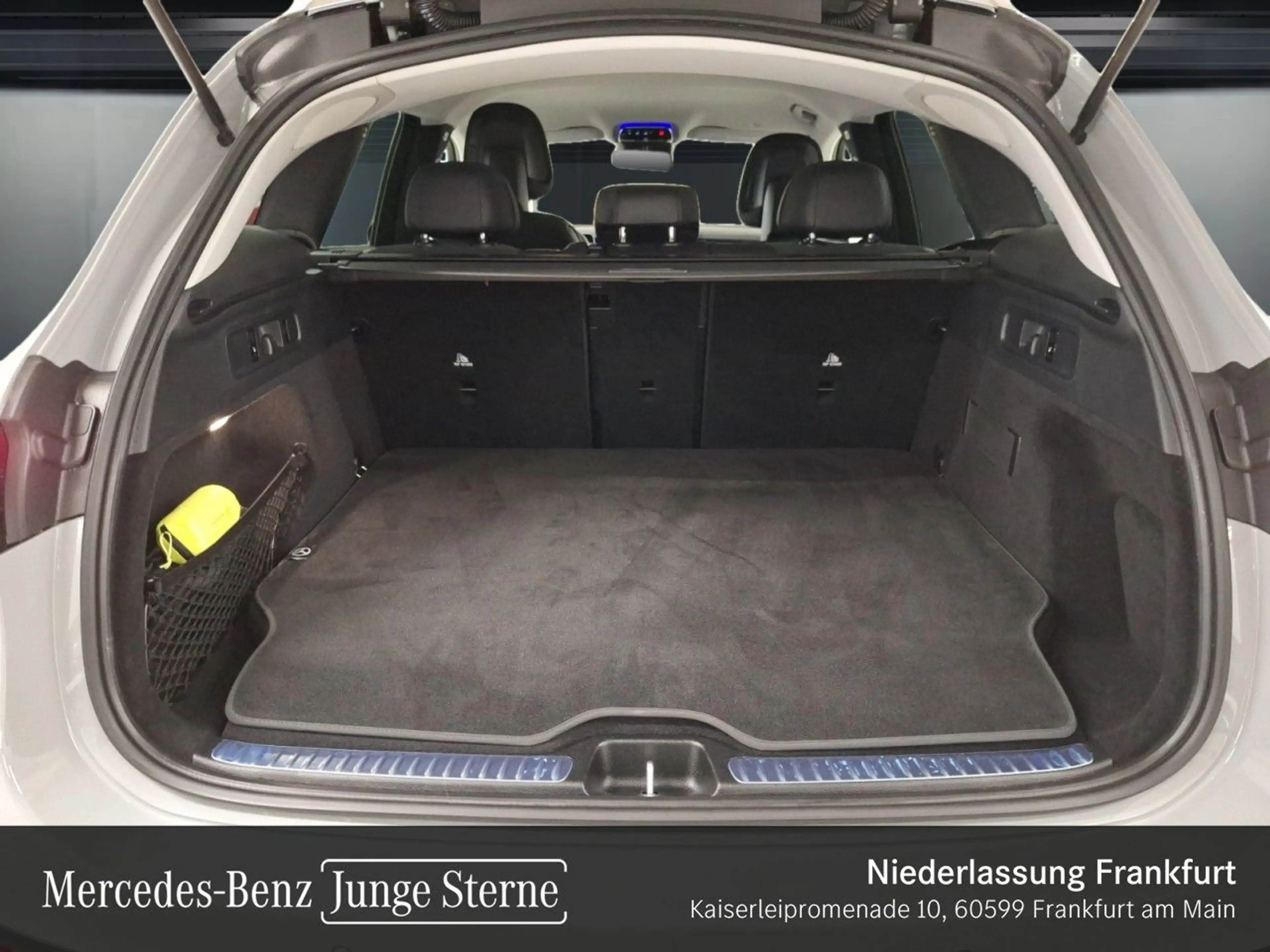 Mercedes-Benz GLC 300 e 4M AMG+NIGHT+AHK+LED+KAMERA+TOTW+KEYLESS — photo 8