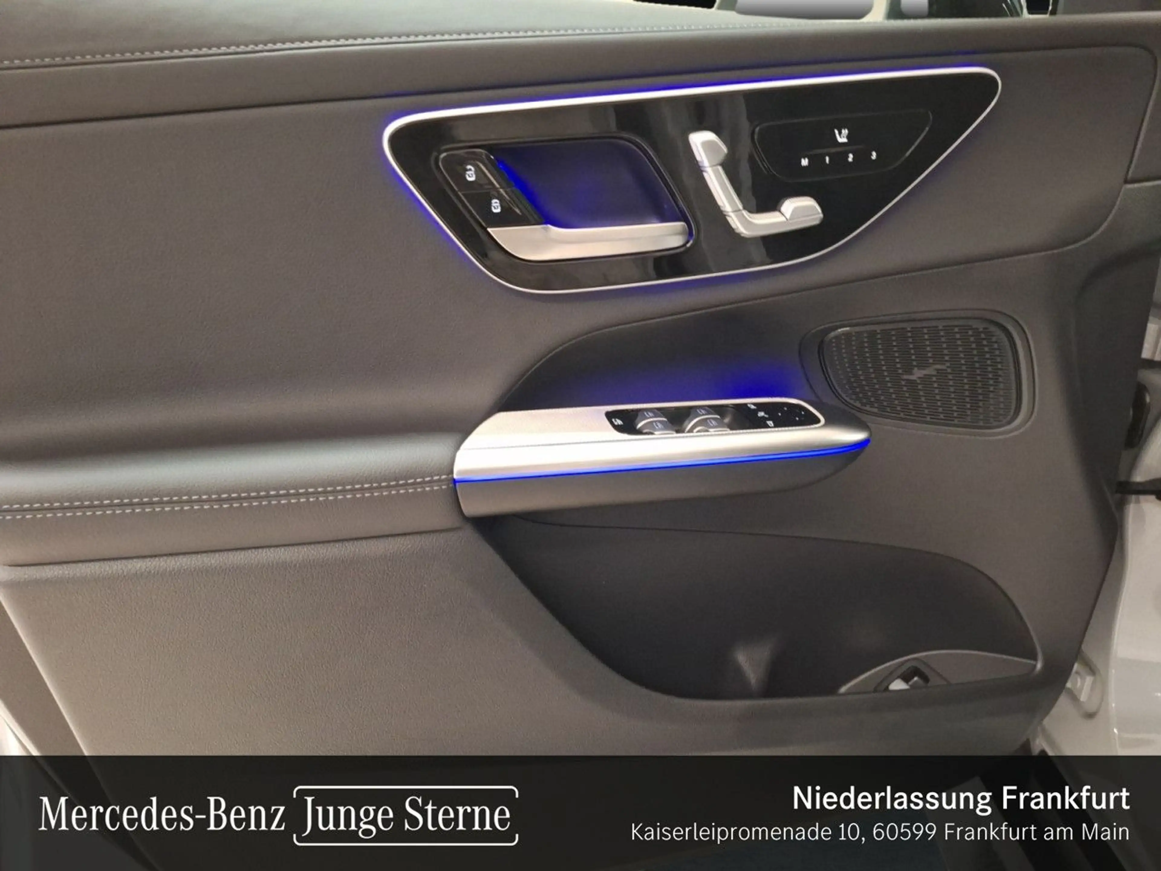 Mercedes-Benz GLC 300 e 4M AMG+NIGHT+AHK+LED+KAMERA+TOTW+KEYLESS — photo 13