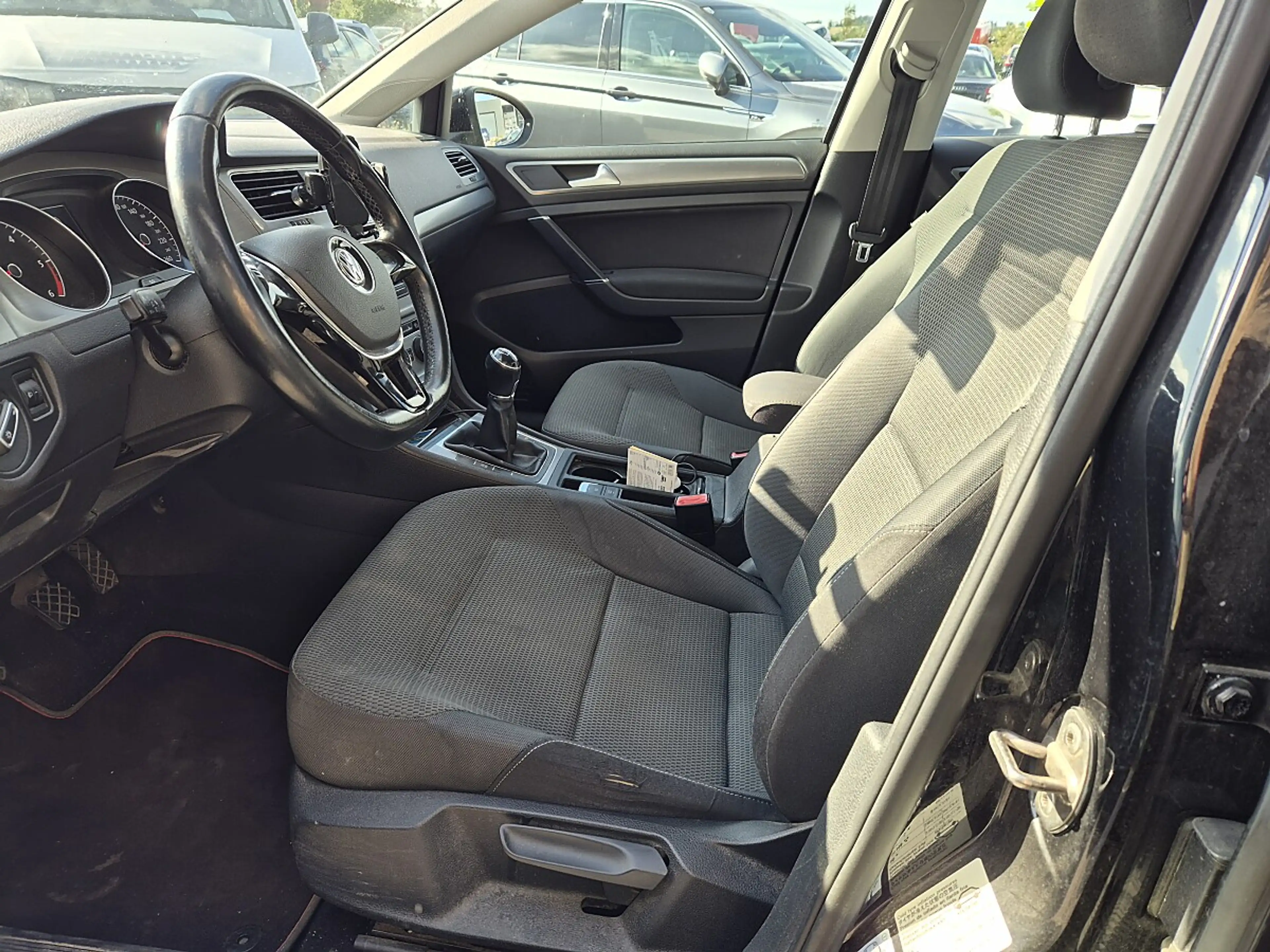 Volkswagen Golf R abbit 1,6 TDI BMT — photo 8