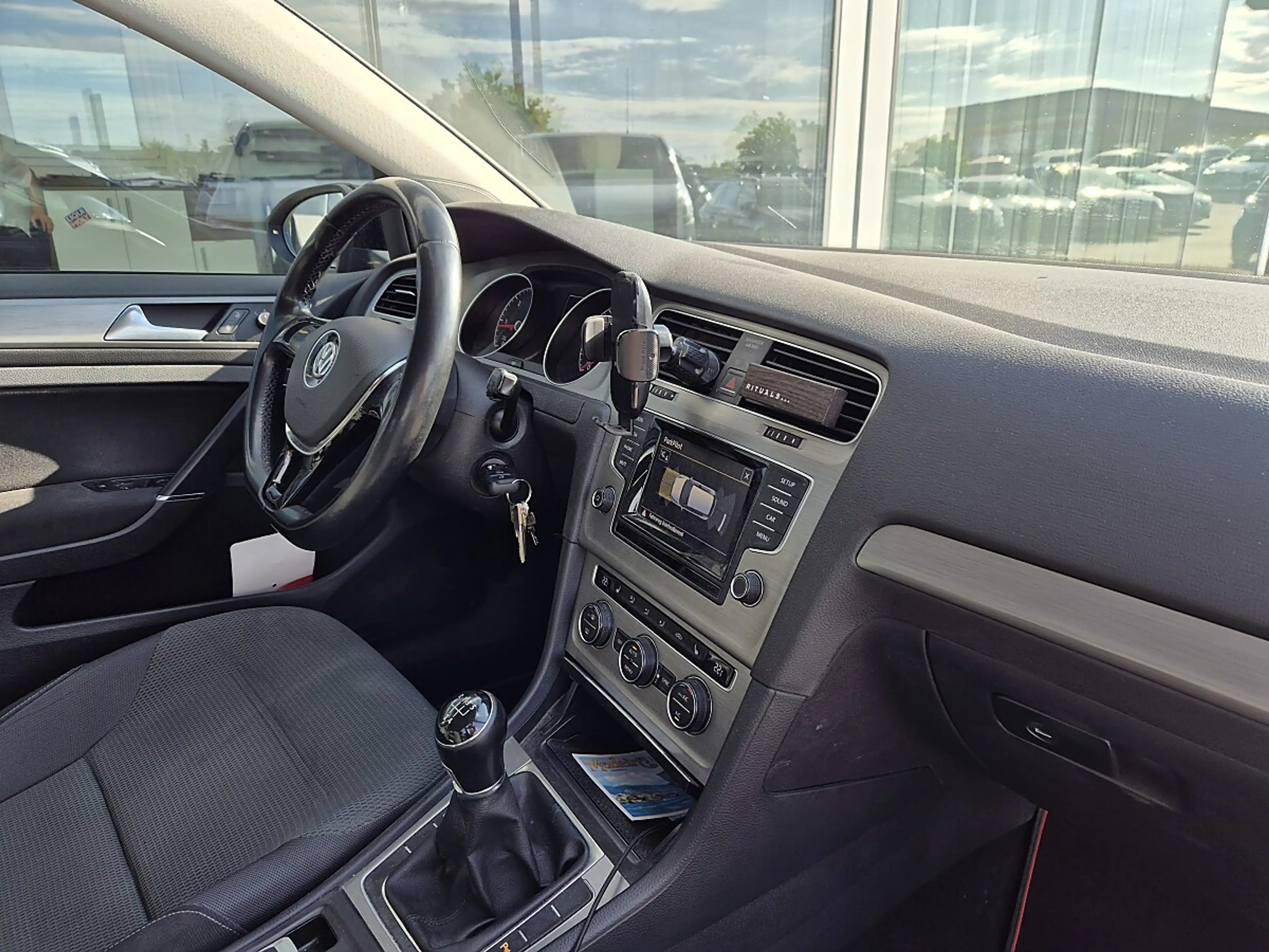 Volkswagen Golf R abbit 1,6 TDI BMT — photo 12