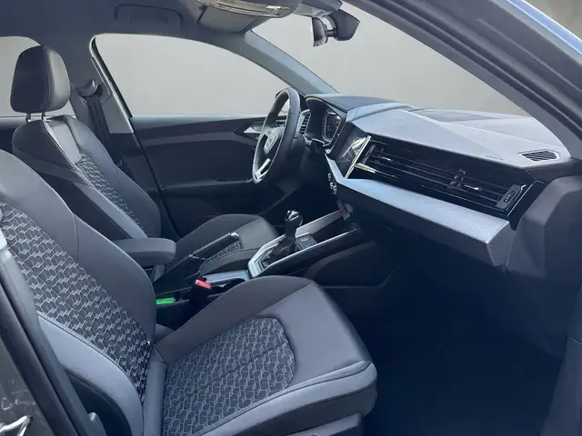 Audi A1 view 13