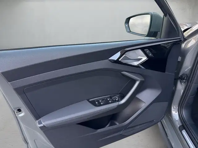 Audi A1 view 6