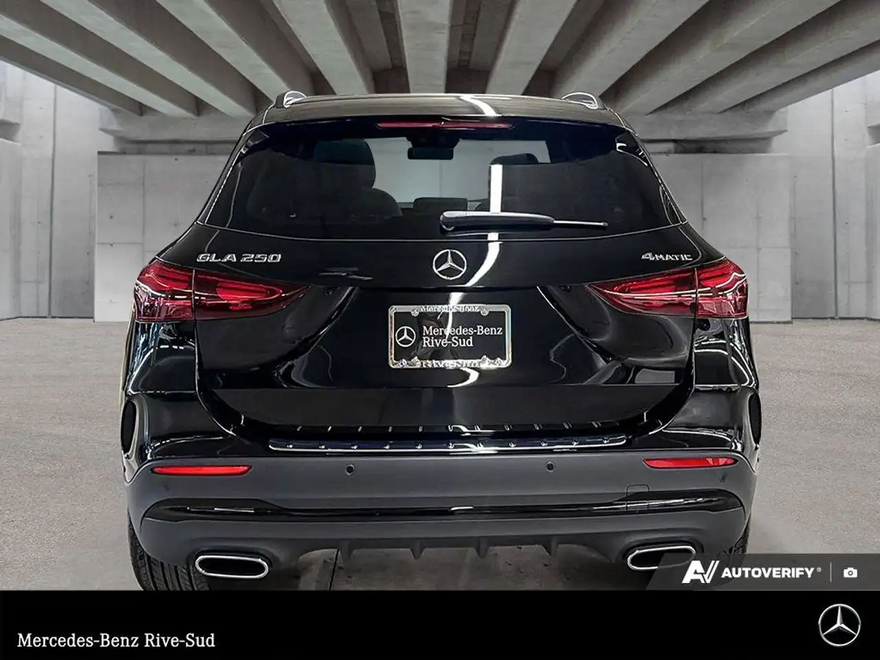 Mercedes-Benz GLA снимка Mercedes-Benz GLA