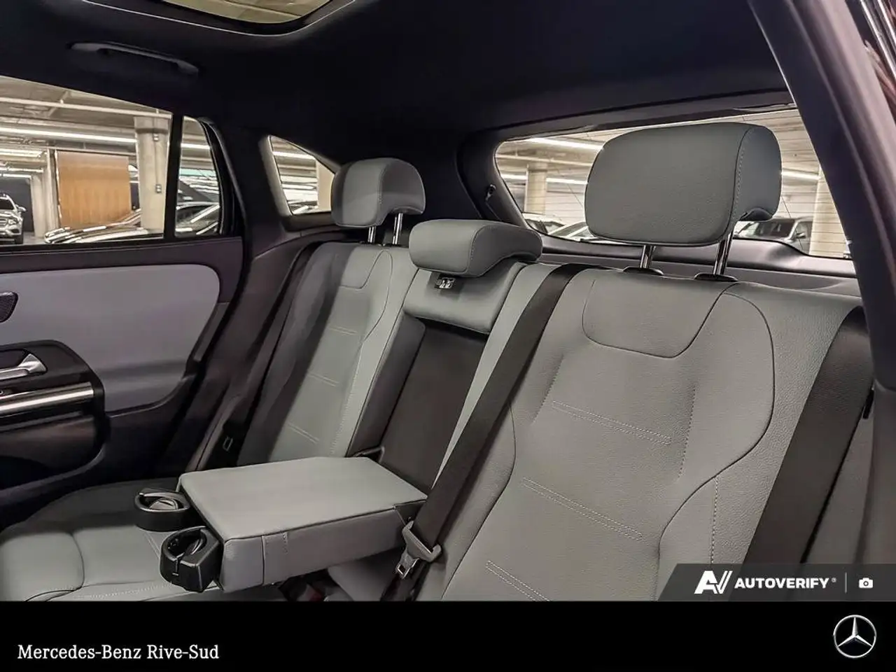 Mercedes-Benz GLA снимка Mercedes-Benz GLA