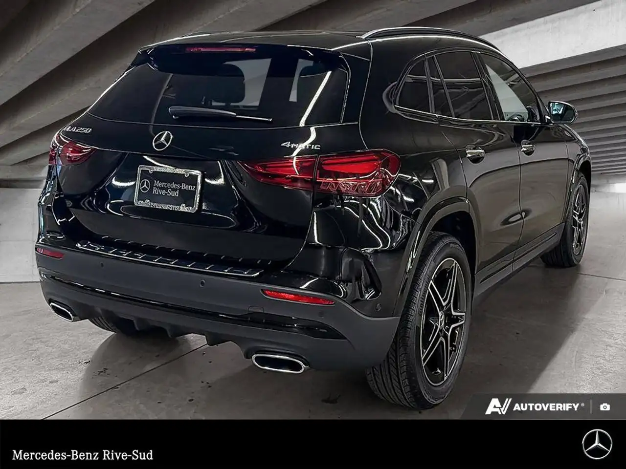 Mercedes-Benz GLA снимка Mercedes-Benz GLA