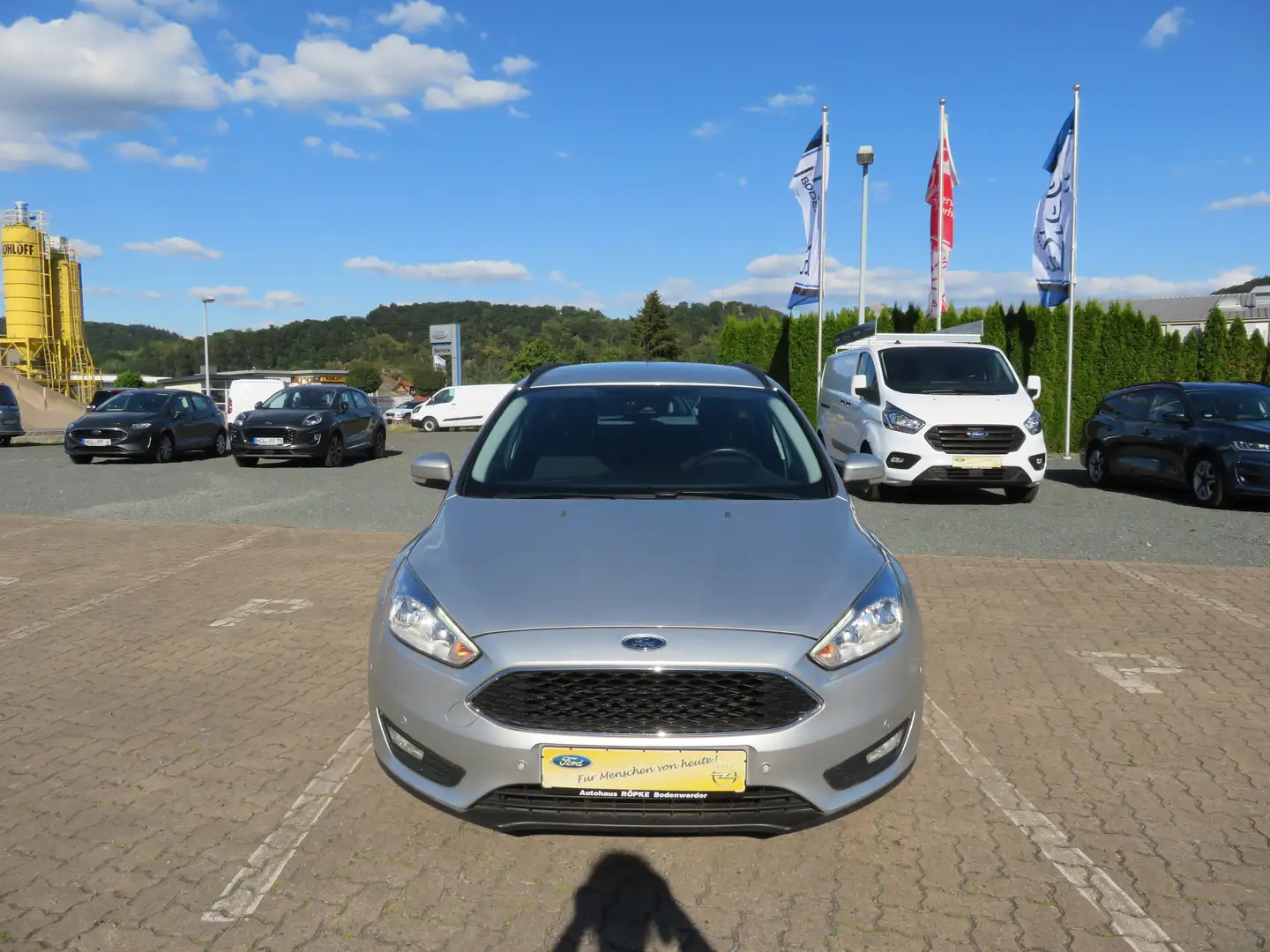 Ford Focus Turnier Automatik *Navi*PDC*Winterpaket* Silber - 2