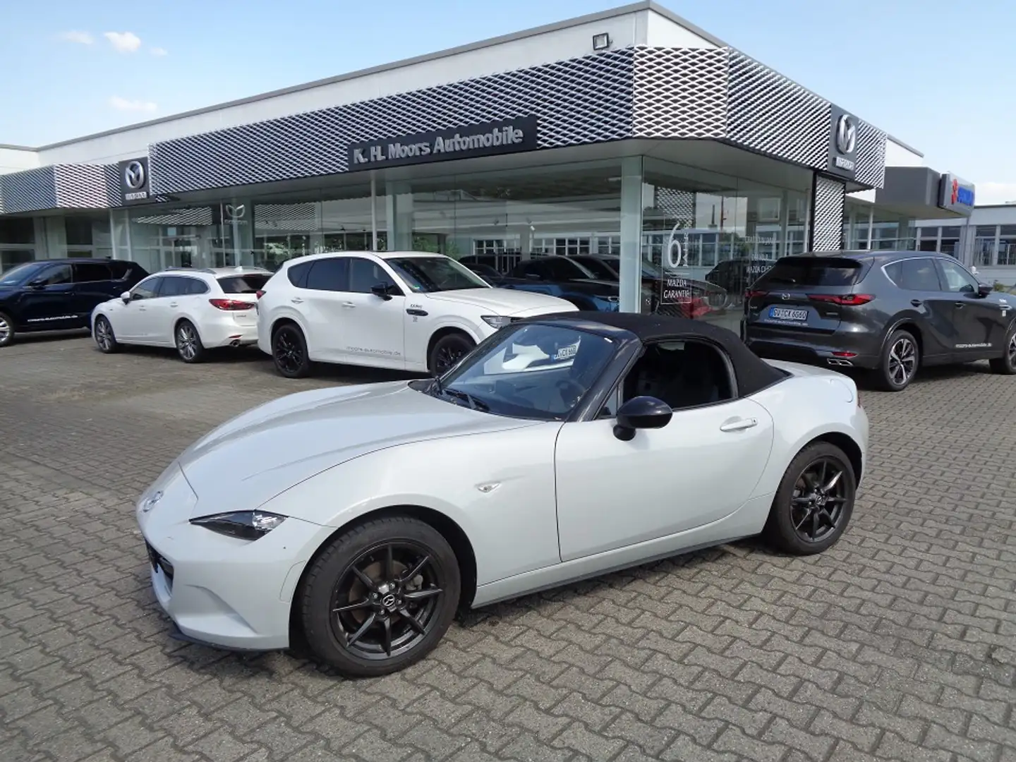 Mazda MX-5 Exclusive-Line SKYACTIV-G 131 White - 1