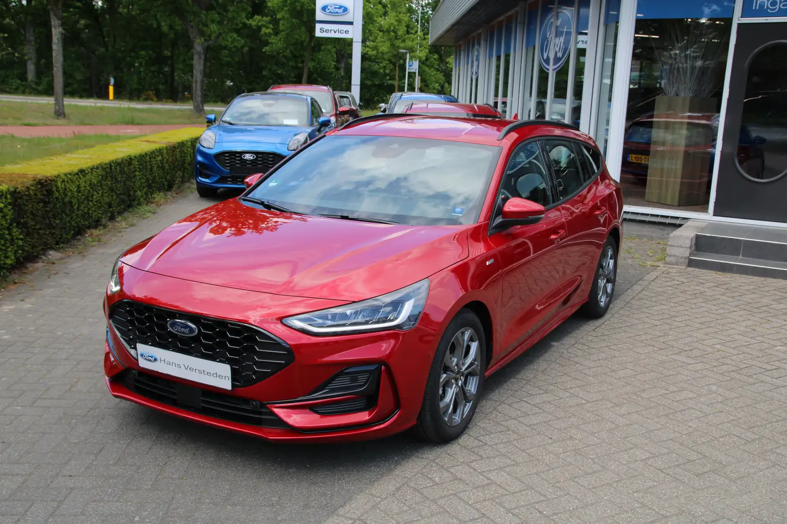 Ford Focus Wagon 1.0 EcoBoost 155 PK Hybrid AUTOMAAT ST-Line Rood - 2
