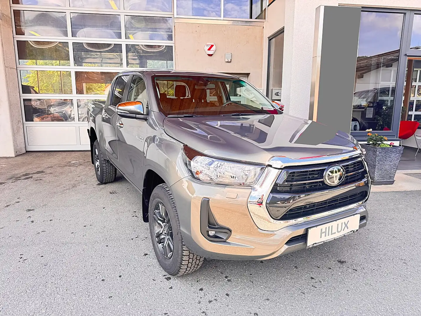 Toyota Hilux DK Active 4WD 2,8 D-4D MHEV Aut. - 1