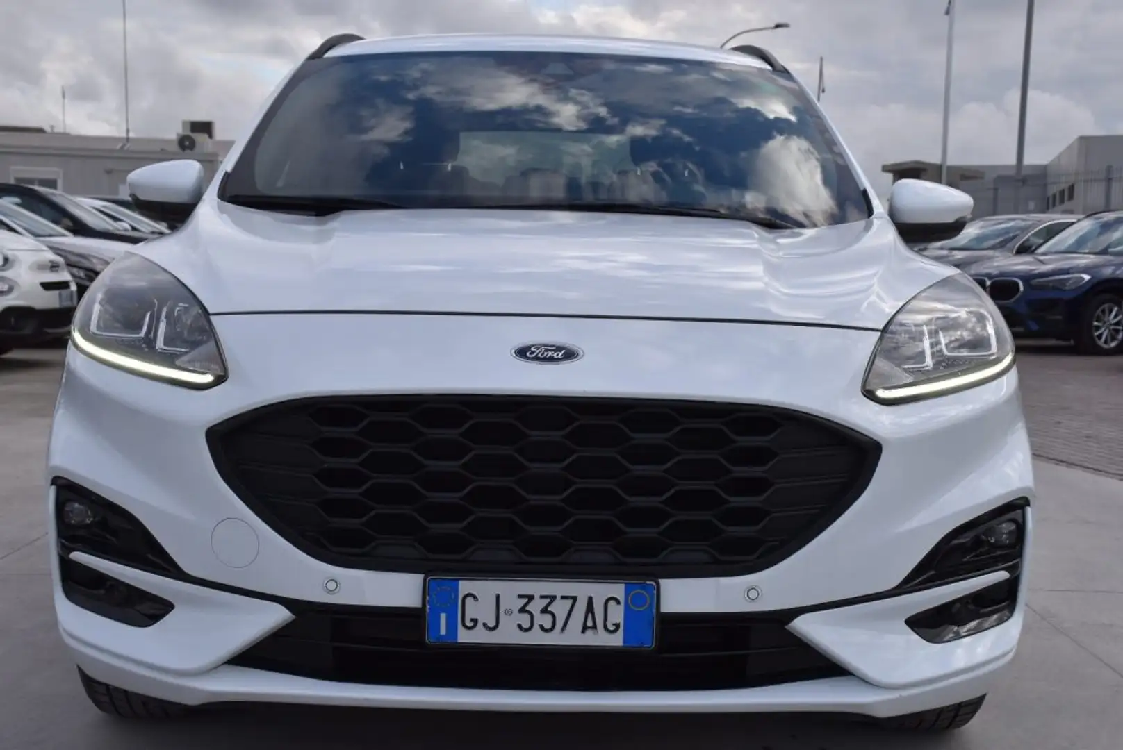 Ford Kuga 1.5 EcoBlue 120 CV 2WD ST-Line Blanc - 2