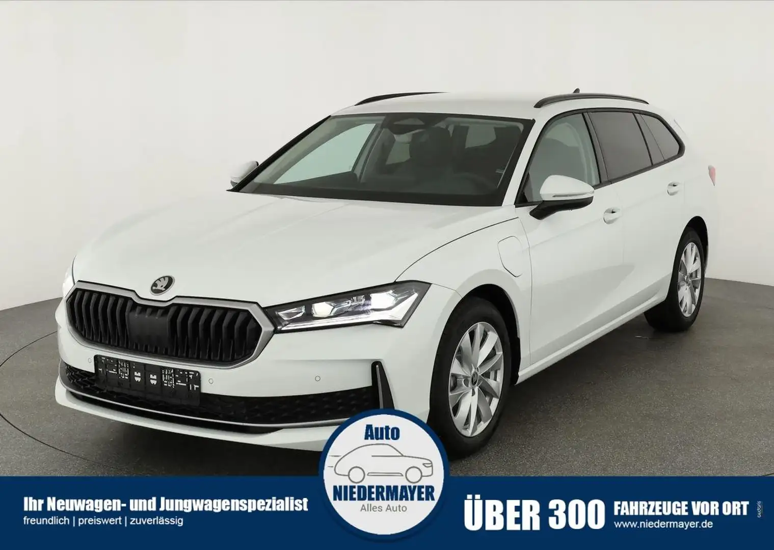 Skoda Superb Combi 1.5 TSI iV DSG Selection, AHK, Matrix, Side, Weiß - 1
