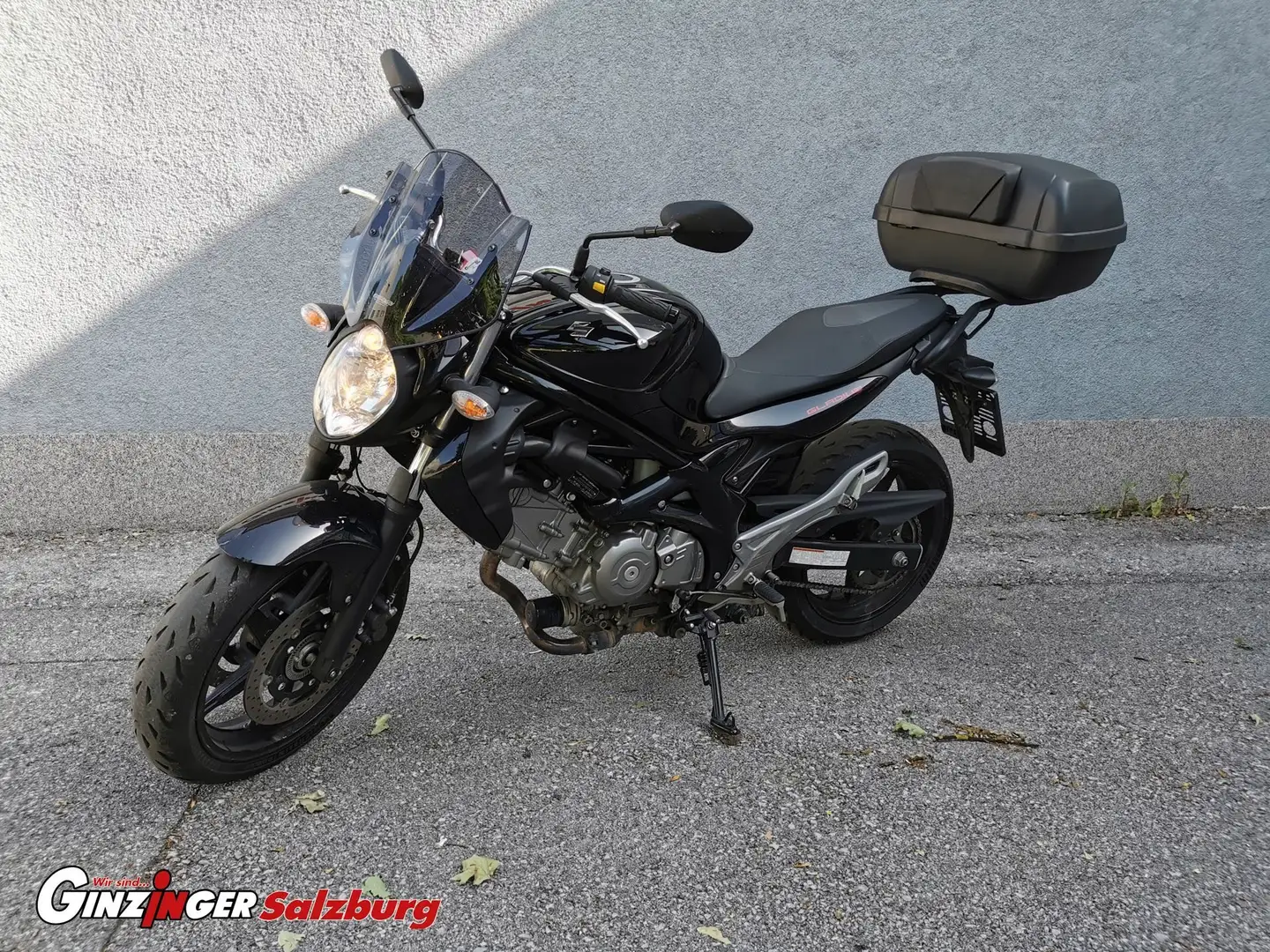 Suzuki Gladius 650 Zwart - 1