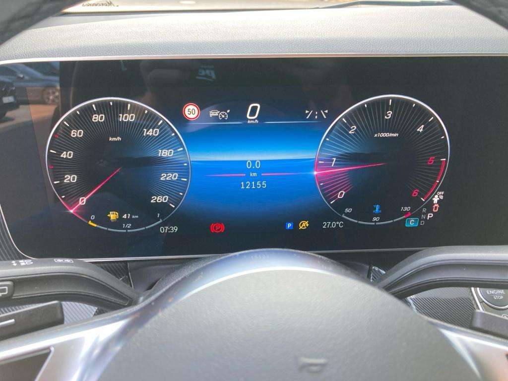 Mercedes-Benz V 220