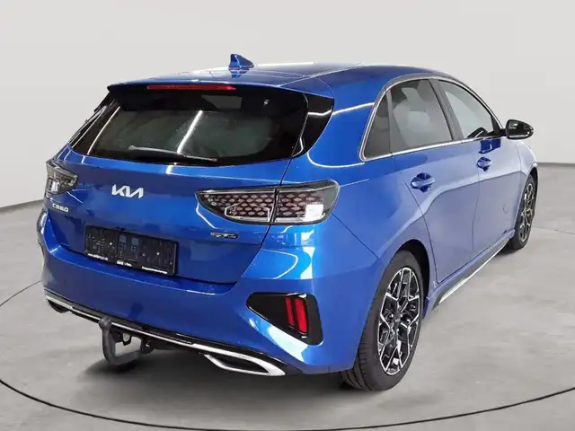 Kia Ceed view 4