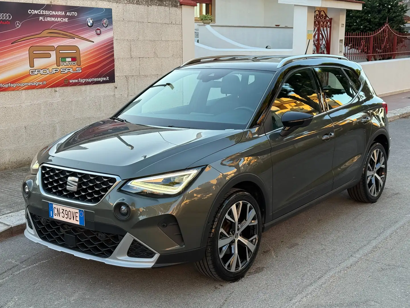 SEAT Arona 1.0 EcoTSI XPERIENCE *NAVI *CAMERA *FULL LED Verde - 1
