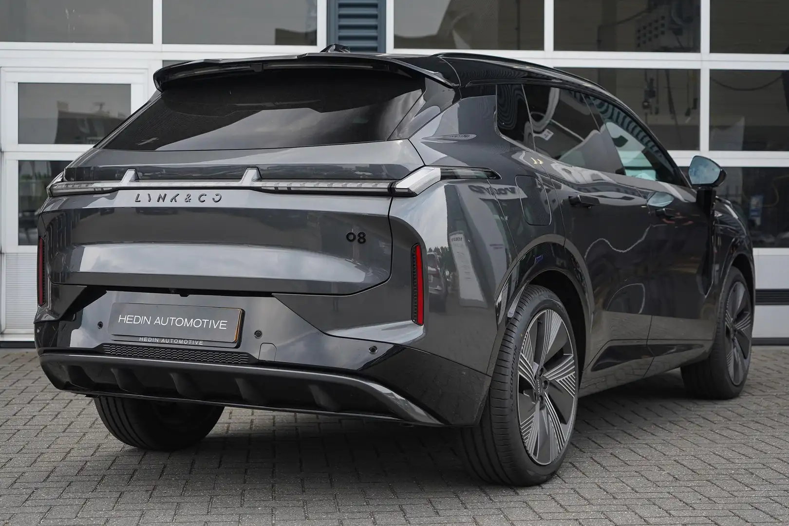 Lynk & Co 08 1.5 More DE O8 VAN LYNK & CO, NU IN DE SHOWROOM EN Grau - 2