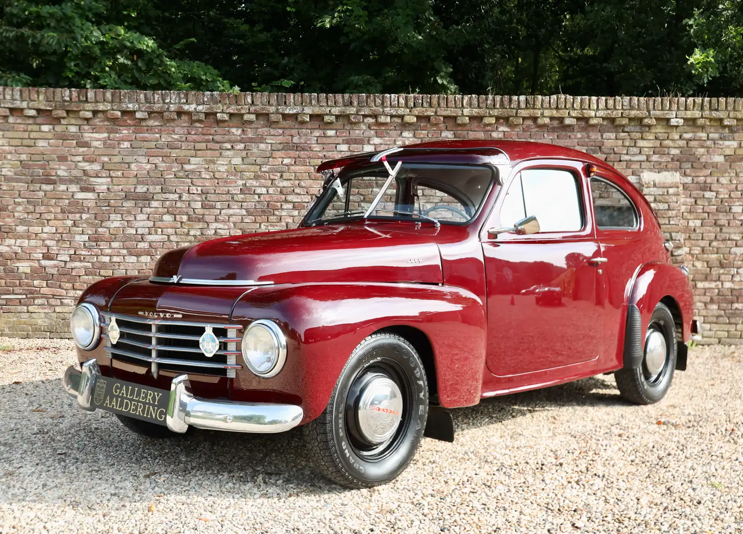 Volvo PV444 Restored and rebuilt condition, 3 dedicated Rouge - 1