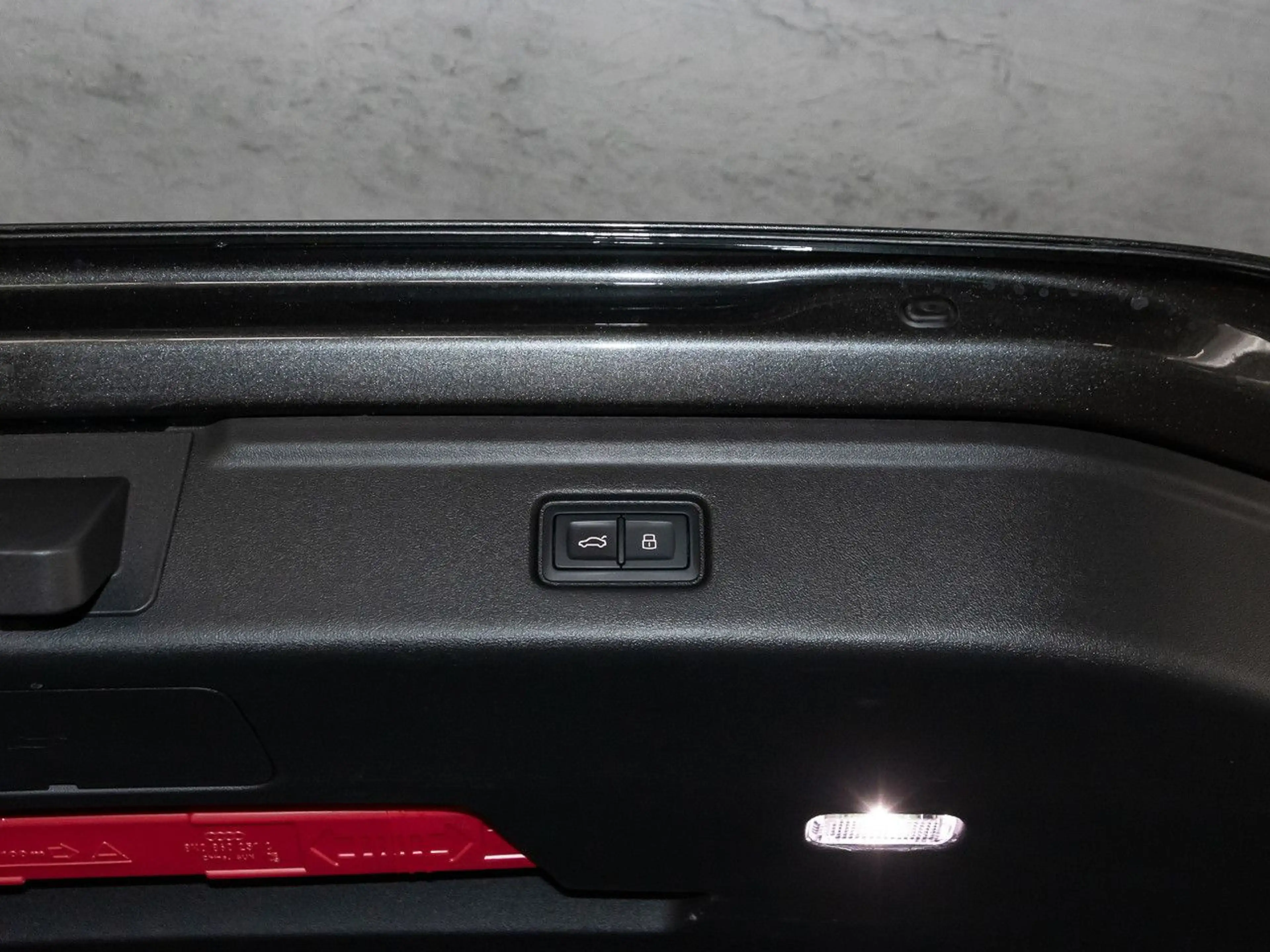 Audi A6 e-tron quattro 315 kW S line — photo 8