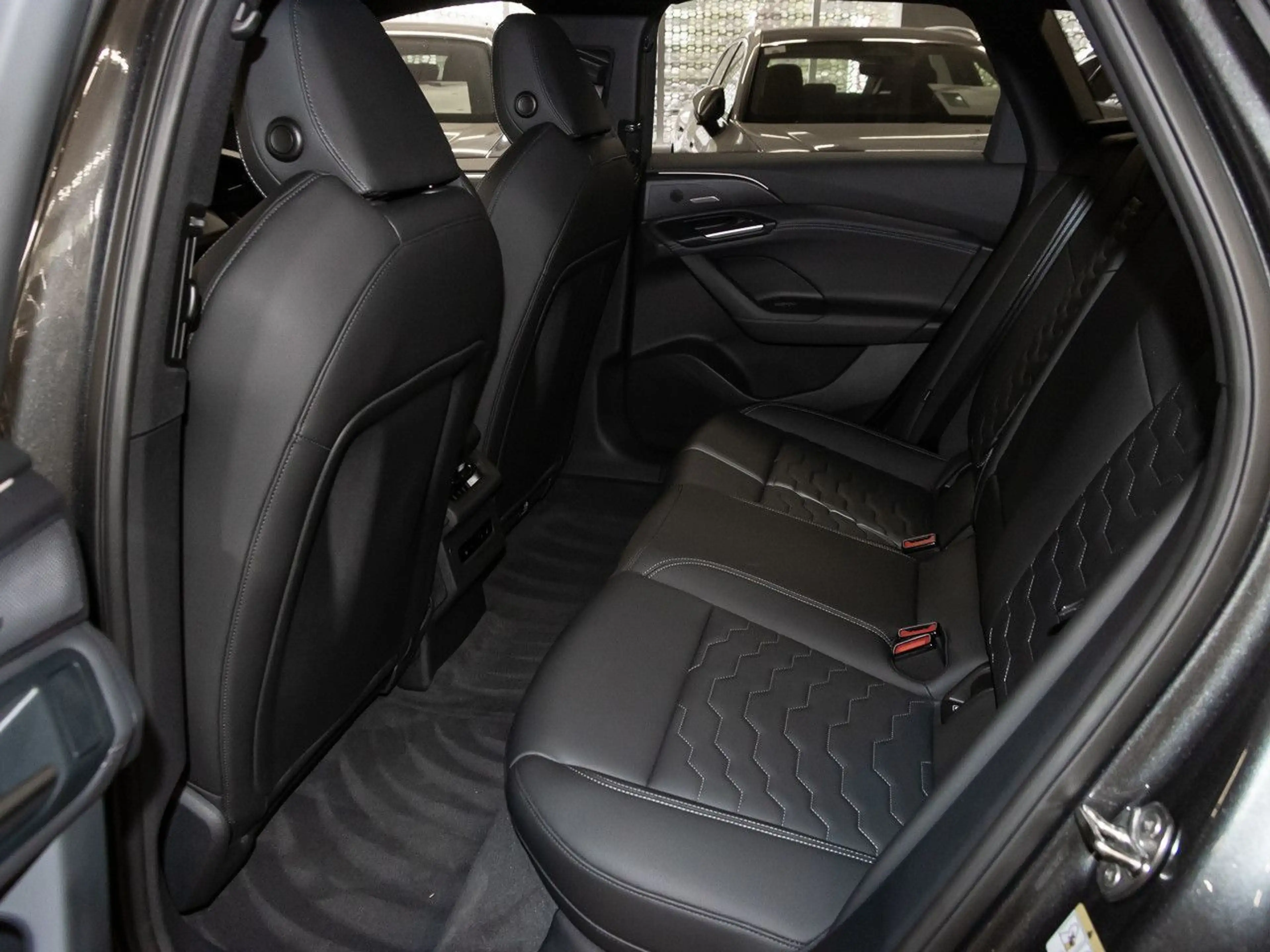 Audi A6 e-tron quattro 315 kW S line — photo 11