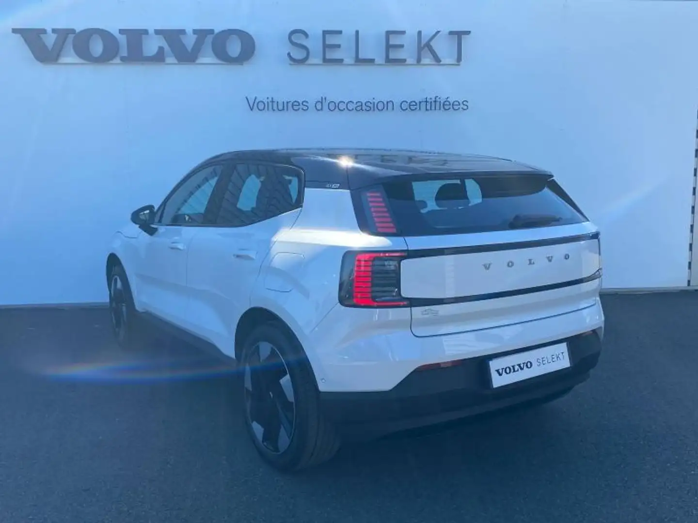 Volvo EX30 Single Extended Range 272ch Ultra Blanc - 2