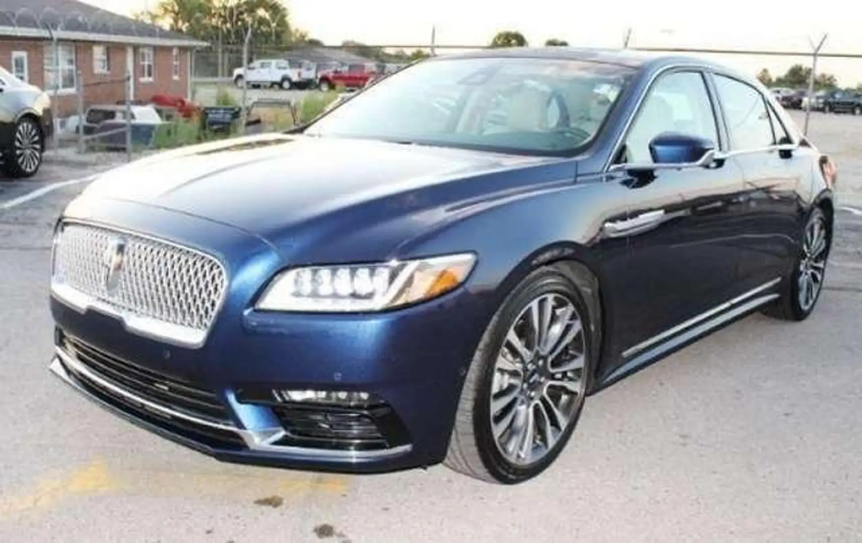 Lincoln Continental 2.7L EcoBoost AWD RESERVE Blauw - 1