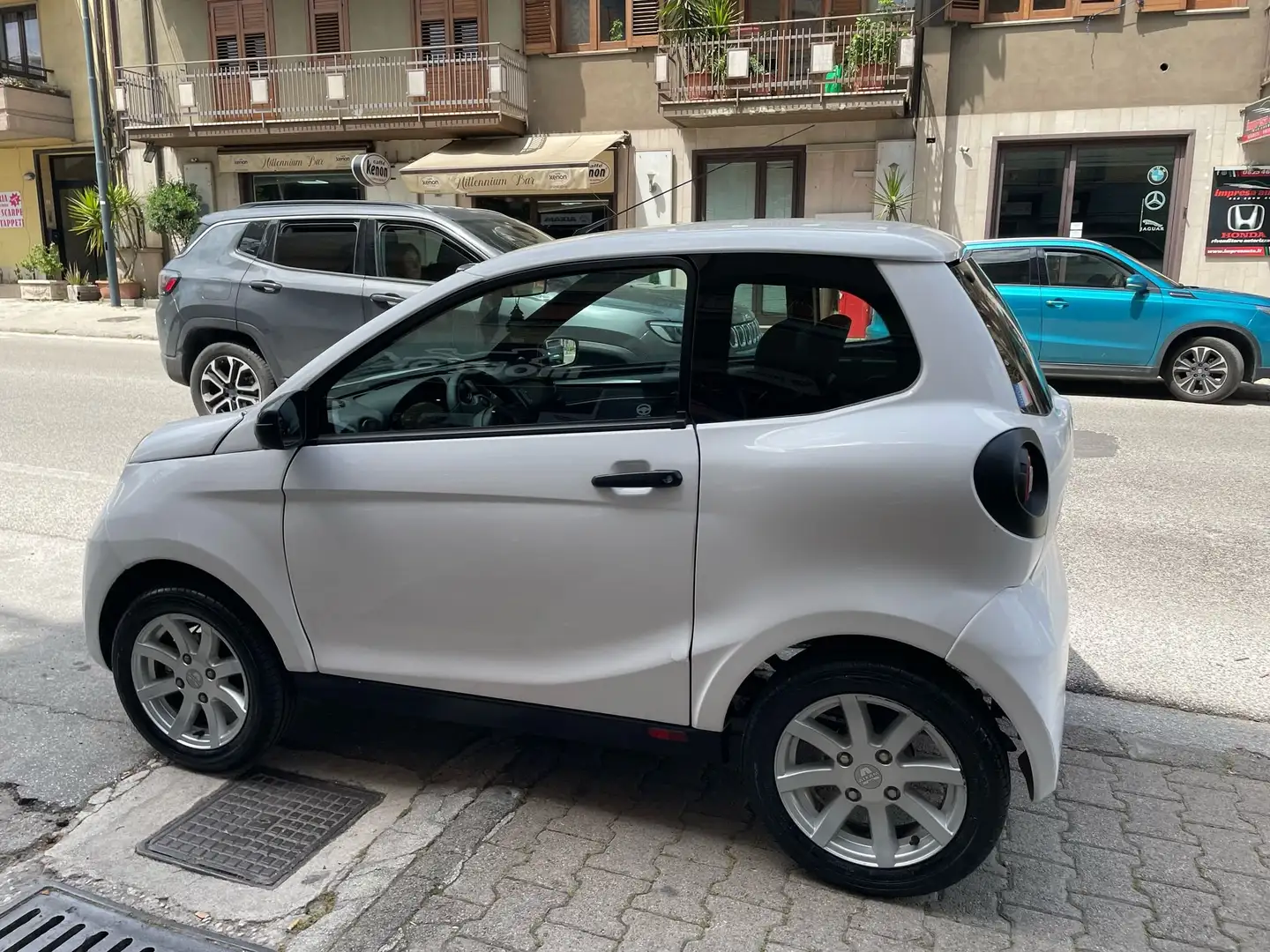 Aixam Minauto White - 2