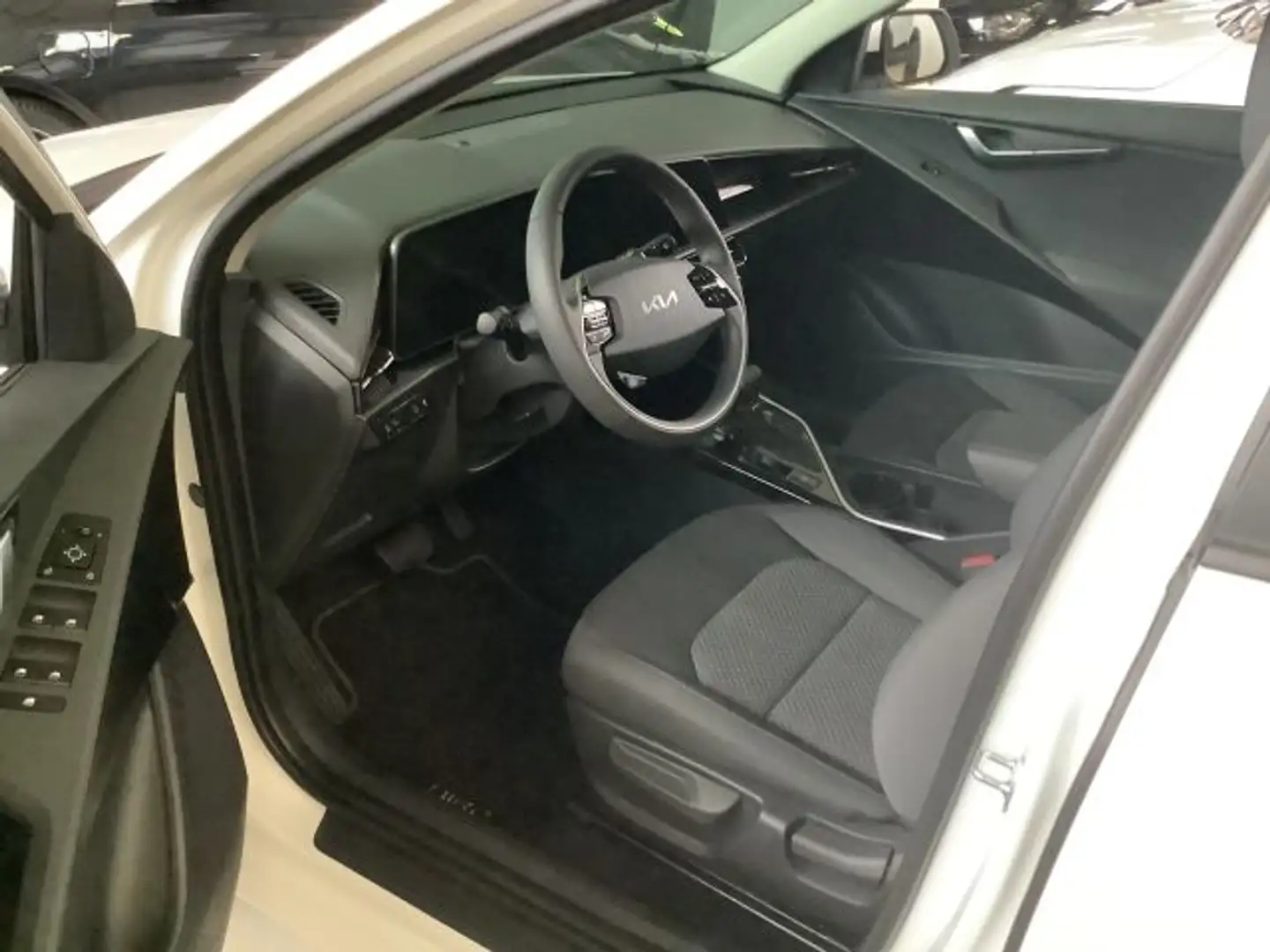 Kia Niro 1.6 GDI HEV 2WD OPF Aut. Edition 7 Blanc - 2