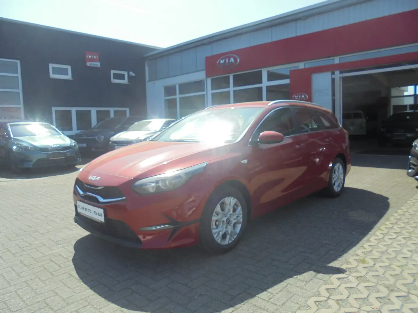 Kia Ceed SW / cee'd SW Vision 1.5 T-GDI Komfort+ Navi 6MT Rückfahr Rot - 2