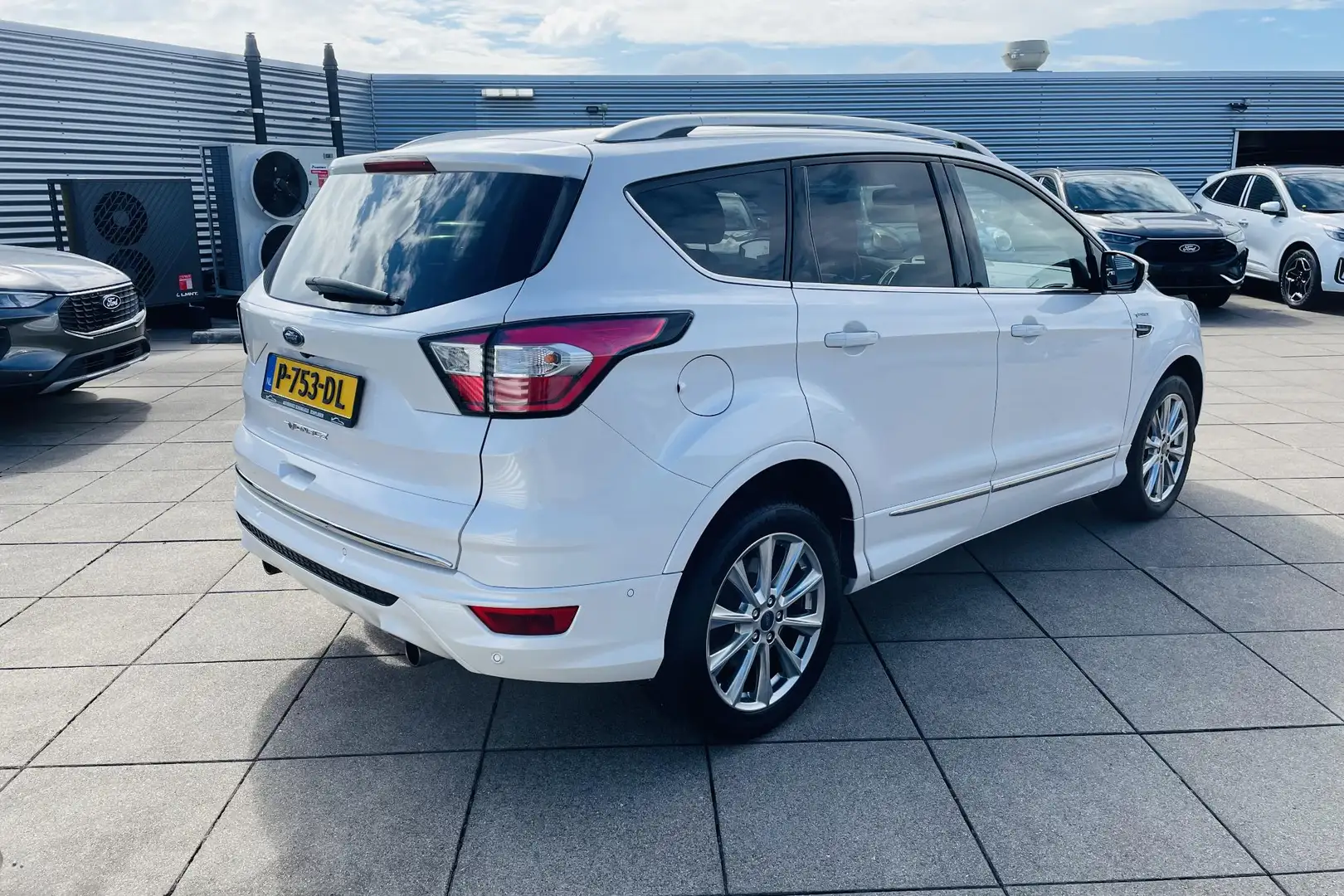 Ford Kuga 1.5 EcoBoost Vignale Wit - 2
