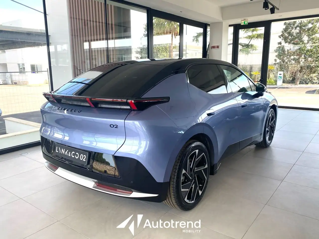 Lynk & Co 02