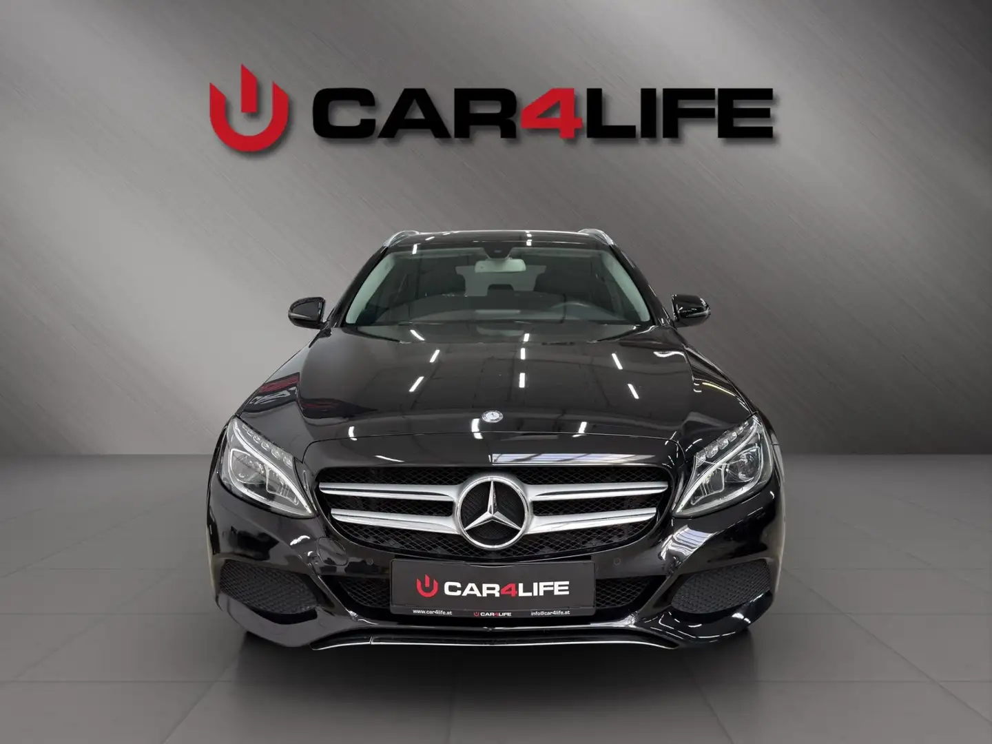 Mercedes-Benz C 180 d T Avantgarde Schwarz - 2