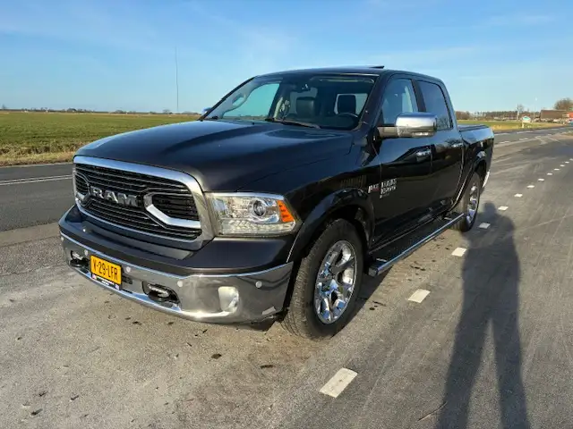 Dodge 1500 Larami 4x4 200 liter lpg financiering v/a 350