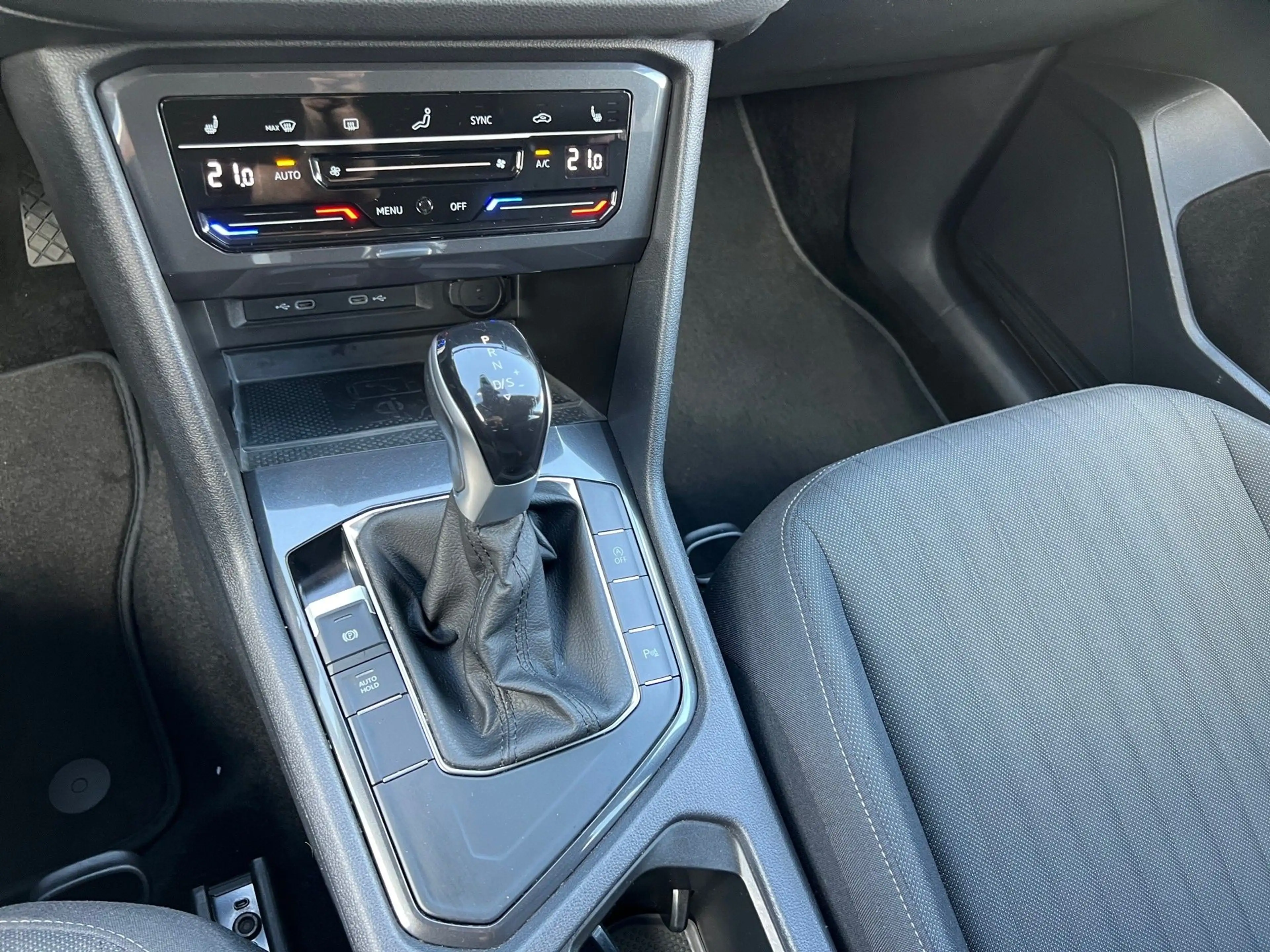 Volkswagen Tiguan Allspace 2,0 TDI SCR DSG 7 Sitze — photo 29