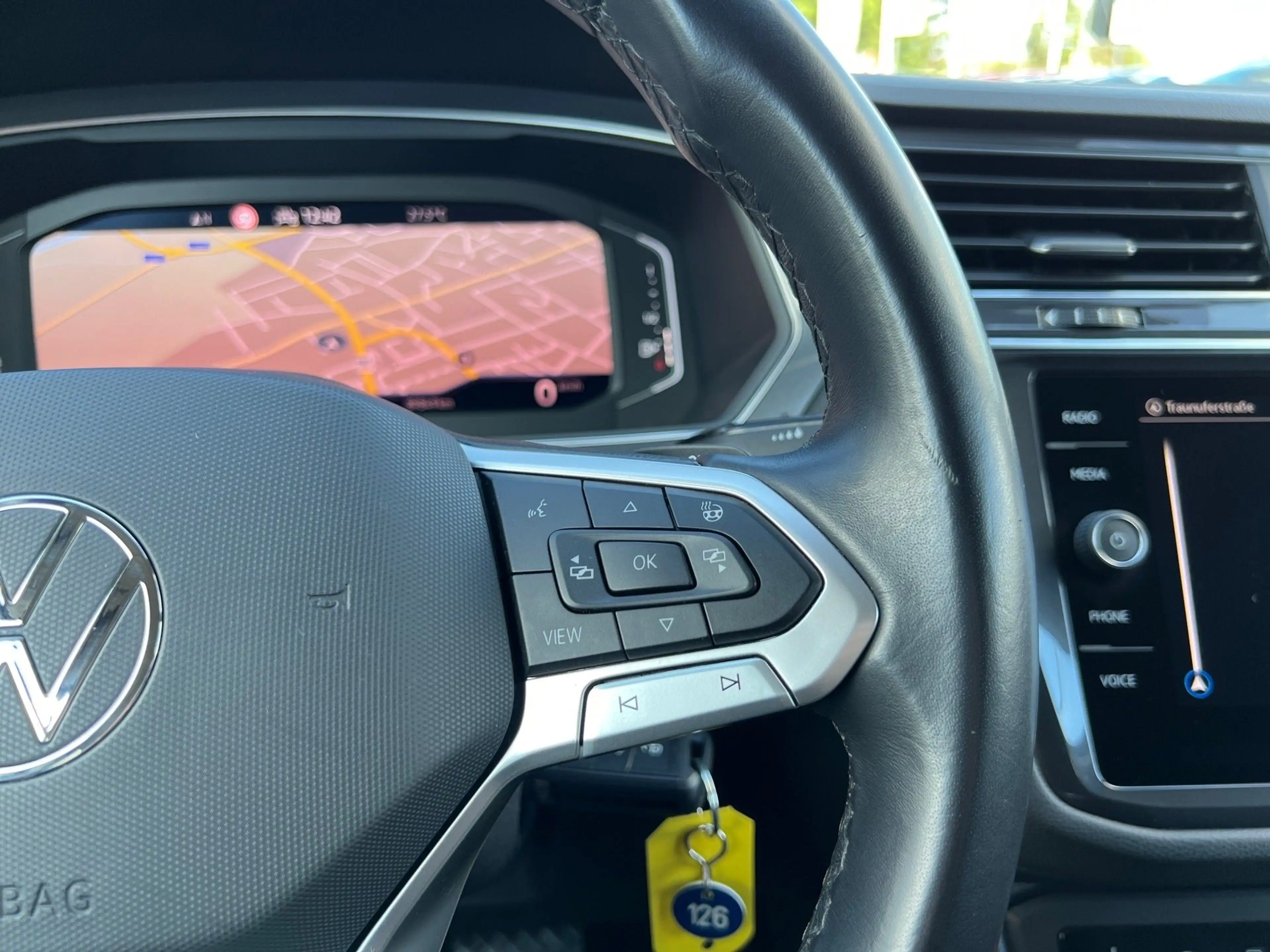 Volkswagen Tiguan Allspace 2,0 TDI SCR DSG 7 Sitze — photo 41