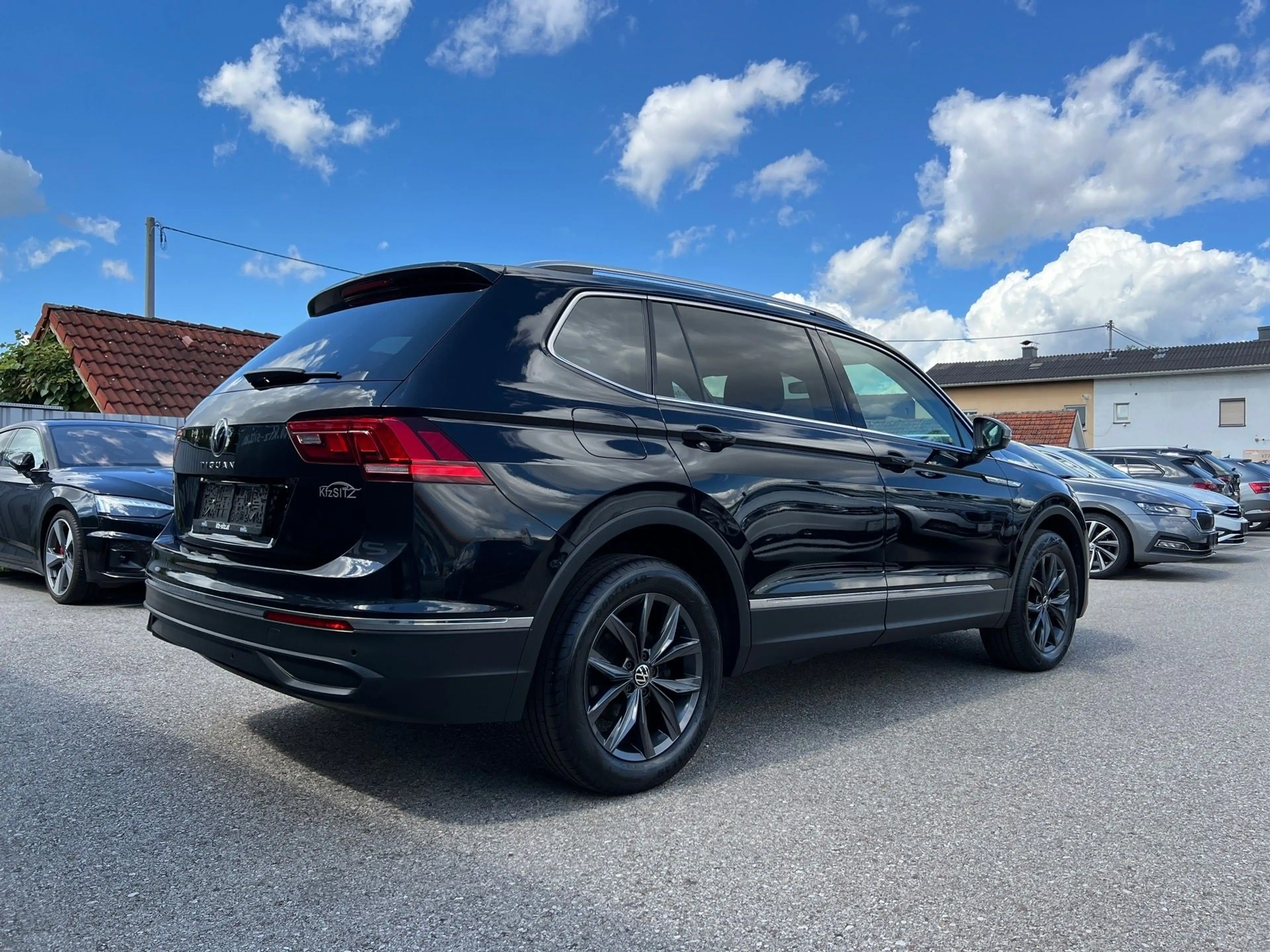 Volkswagen Tiguan Allspace 2,0 TDI SCR DSG 7 Sitze — photo 3