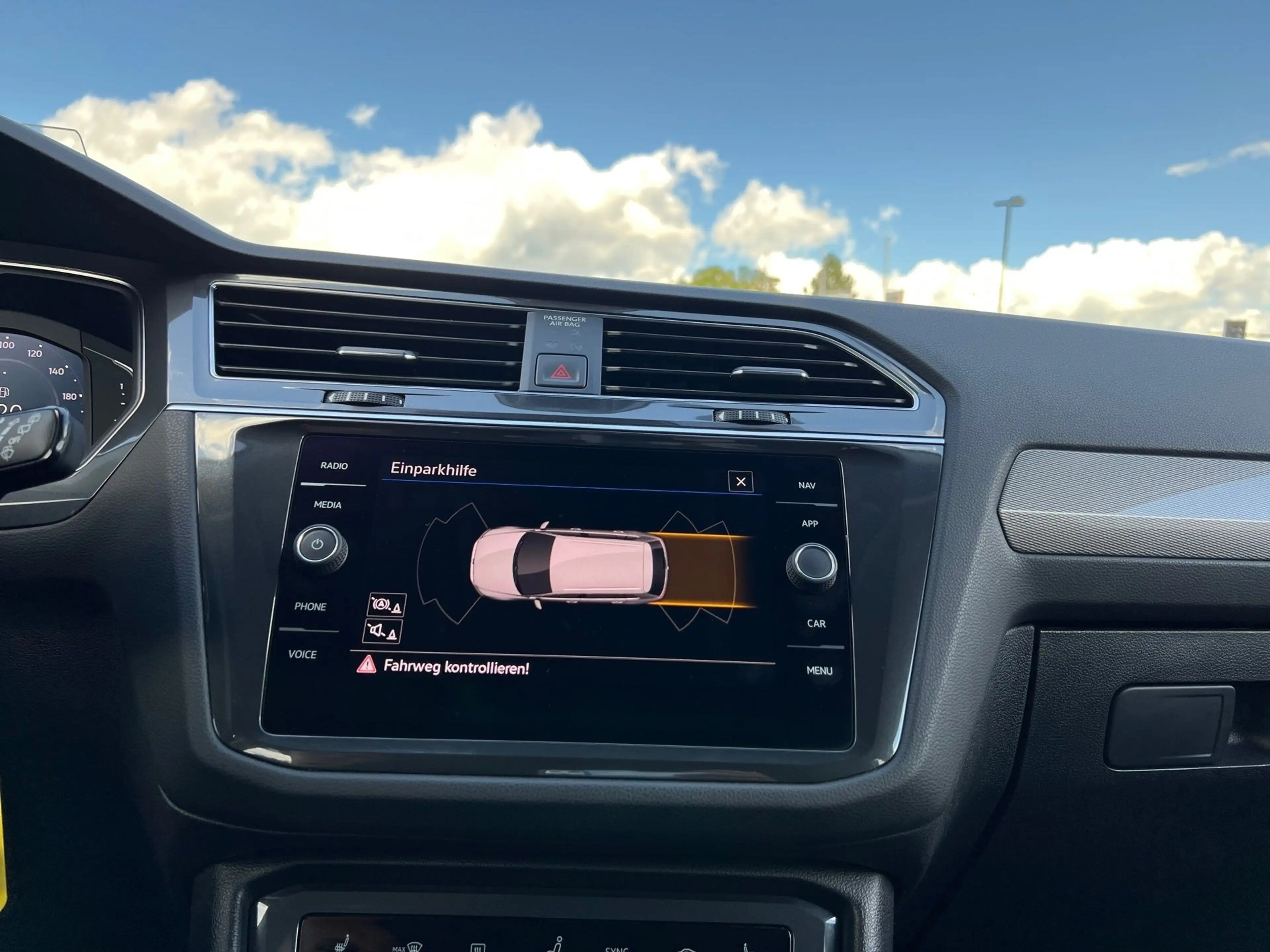 Volkswagen Tiguan Allspace 2,0 TDI SCR DSG 7 Sitze — photo 27
