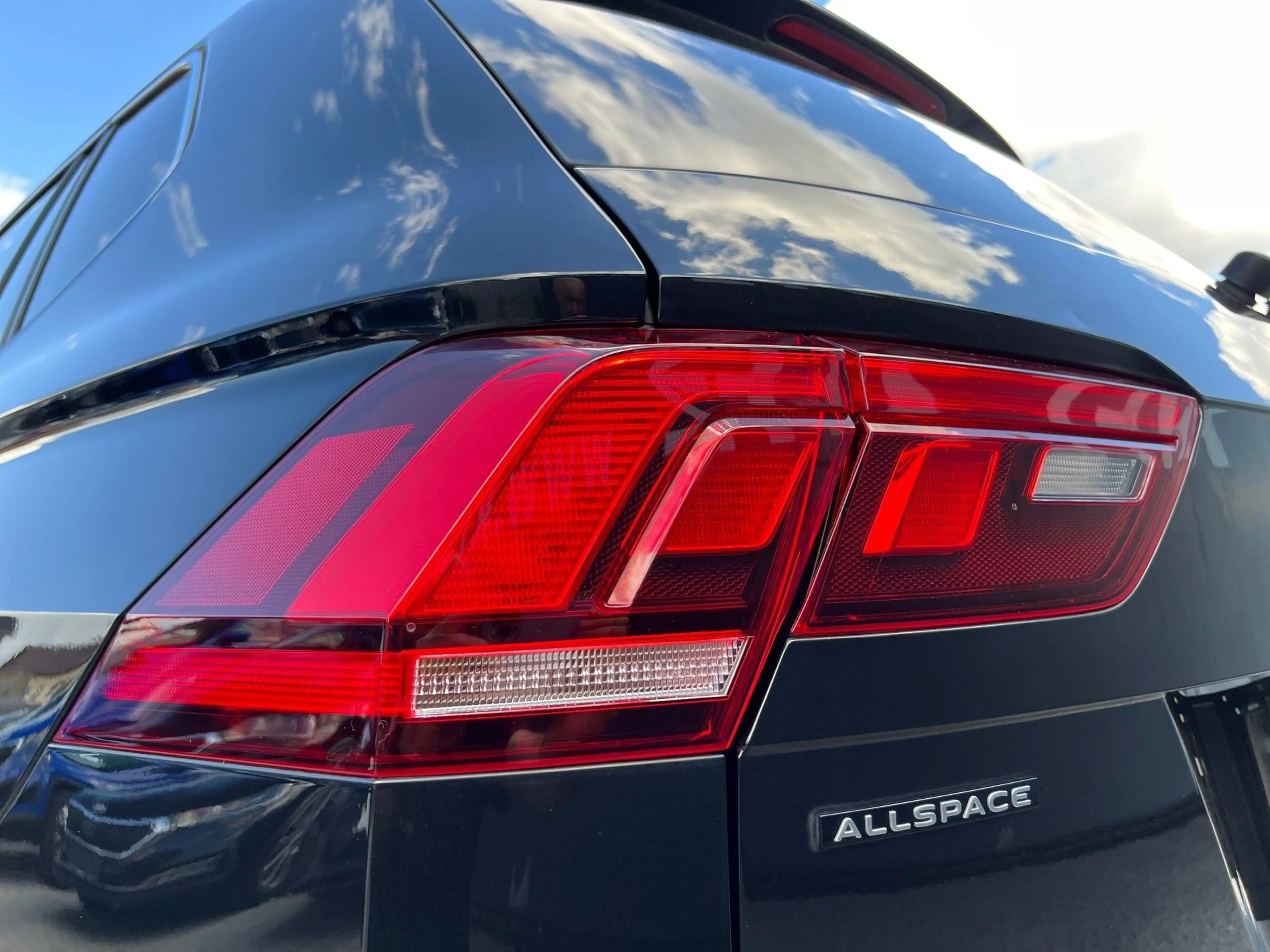 Volkswagen Tiguan Allspace 2,0 TDI SCR DSG 7 Sitze — photo 40