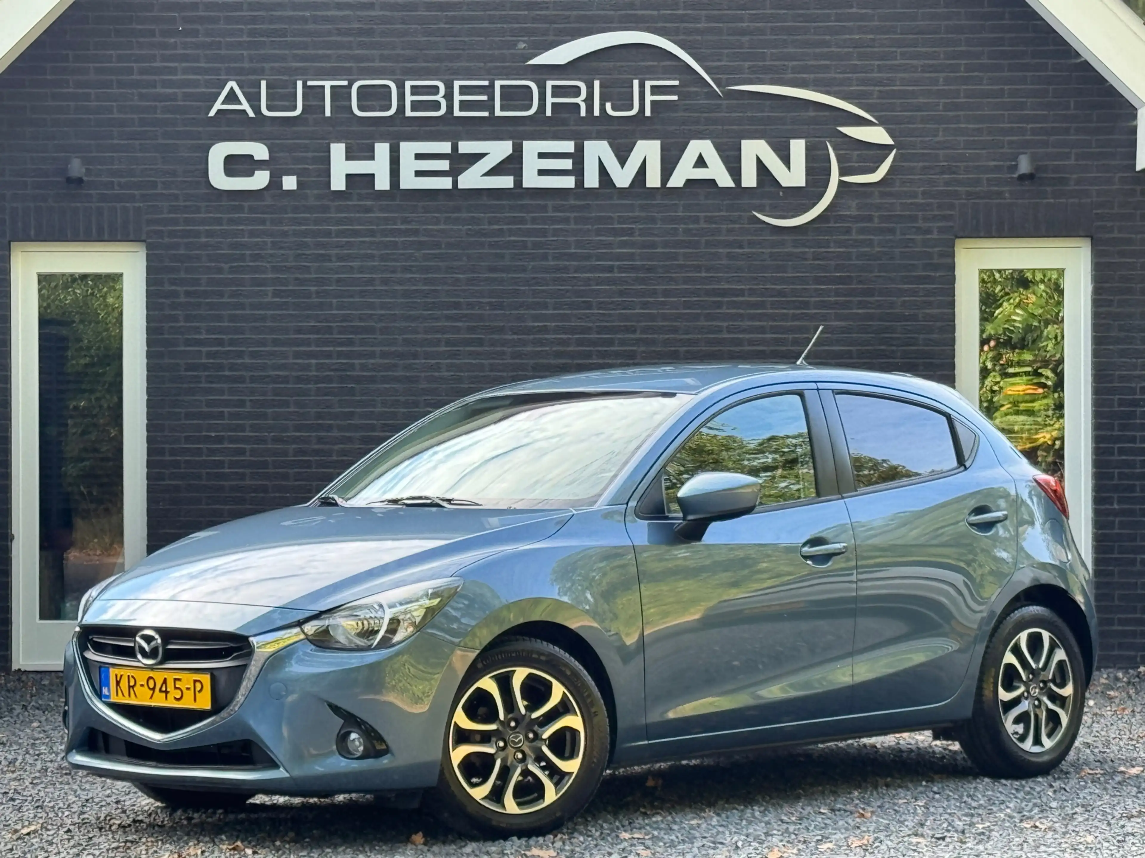 Mazda 2 1.5 Skyactiv-G GT-M Line Navigatie Cruise Climate — photo 3
