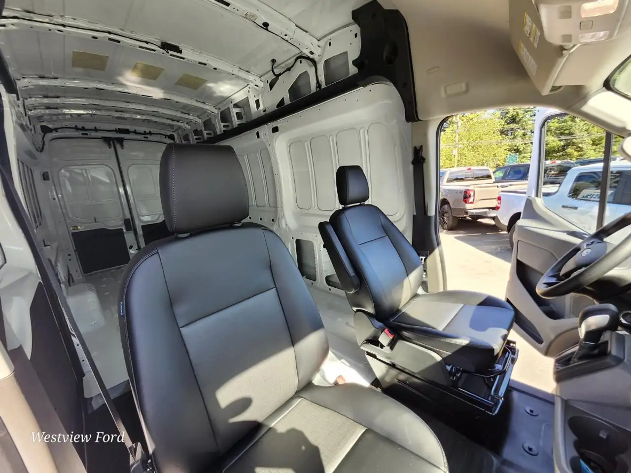 Ford Transit Cargo Van снимка Ford Transit Cargo Van