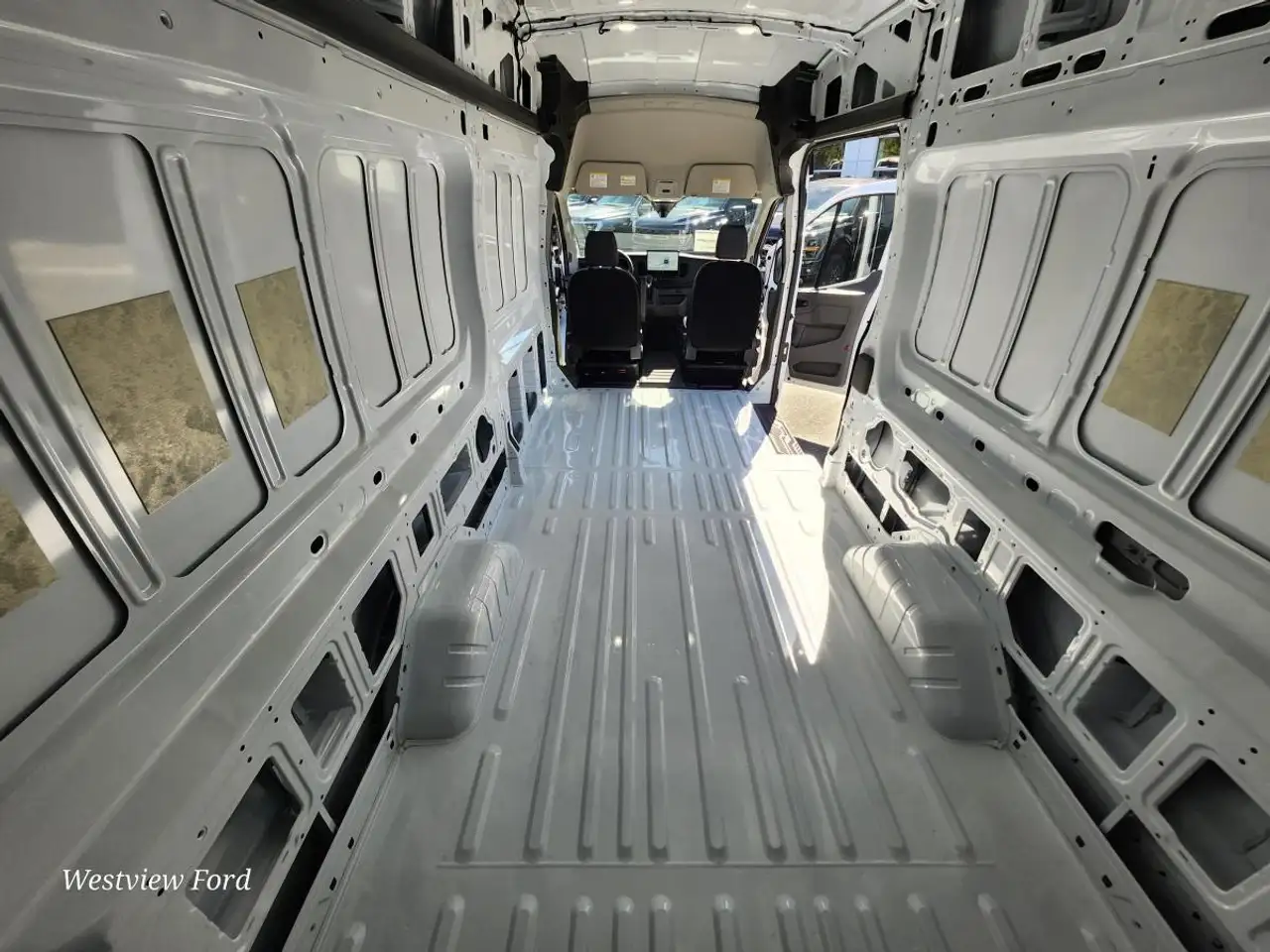 Ford Transit Cargo Van снимка Ford Transit Cargo Van