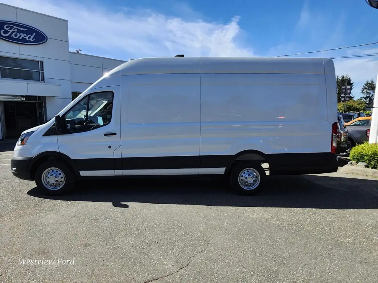 Ford Transit Cargo Van снимка Ford Transit Cargo Van