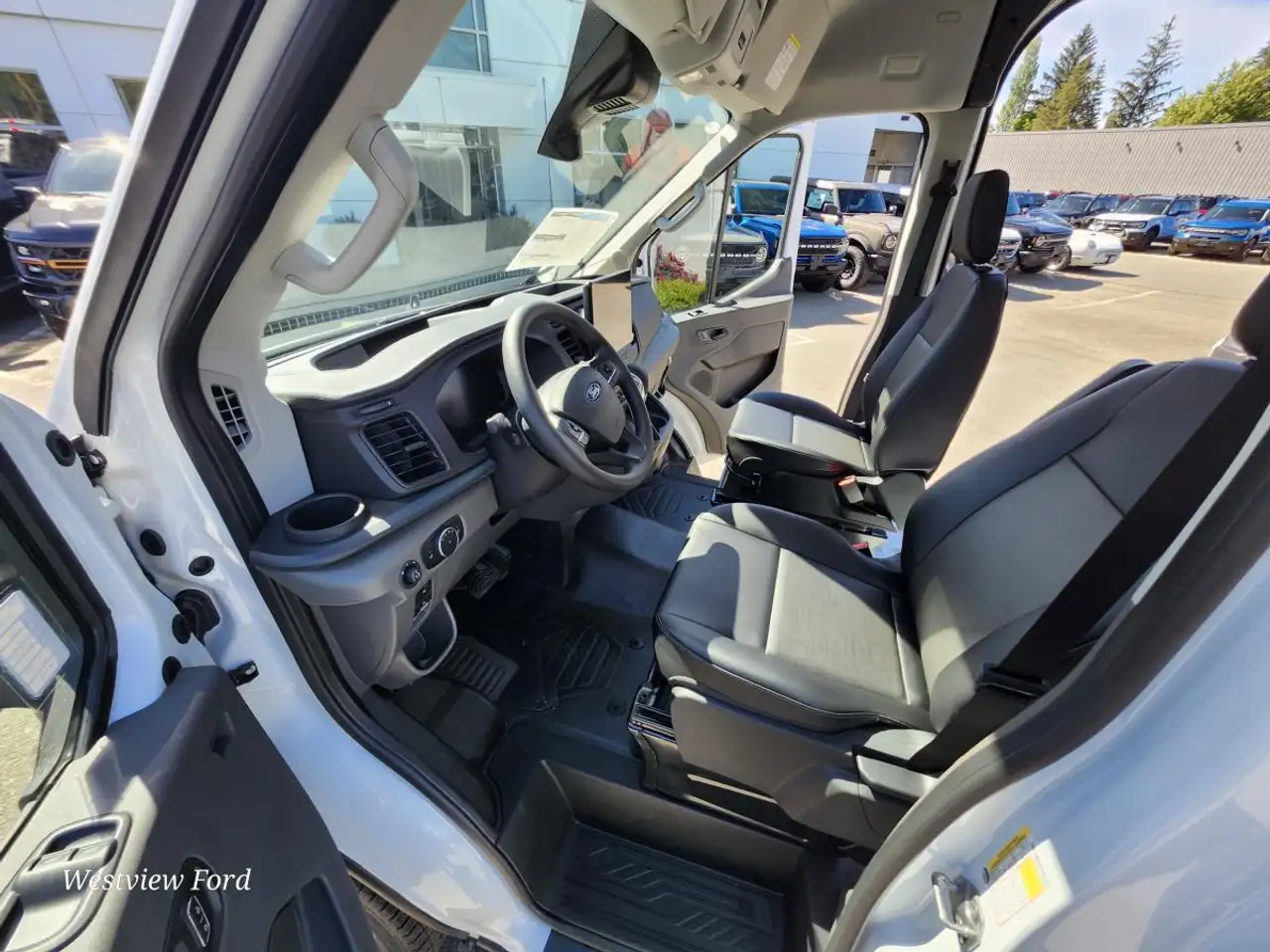 Ford Transit Cargo Van снимка Ford Transit Cargo Van
