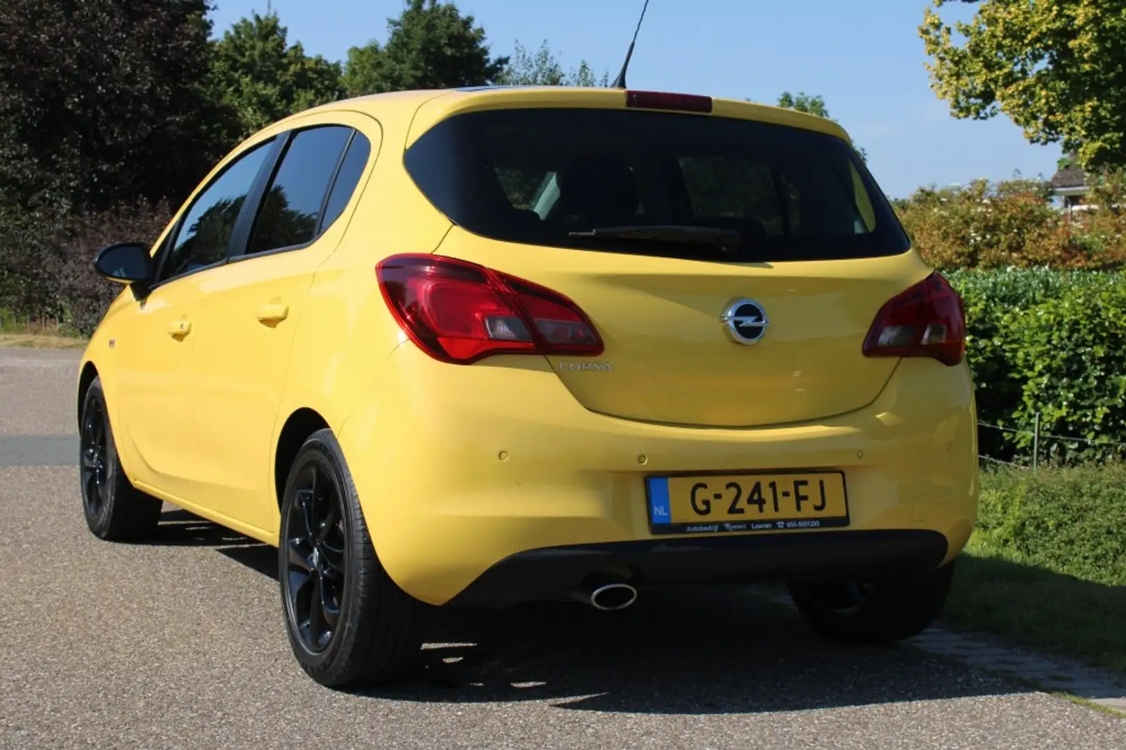 Opel Corsa-e 1.4 90pk Color Edition airco/cruise/PDC/lm velgen Amarillo - 2