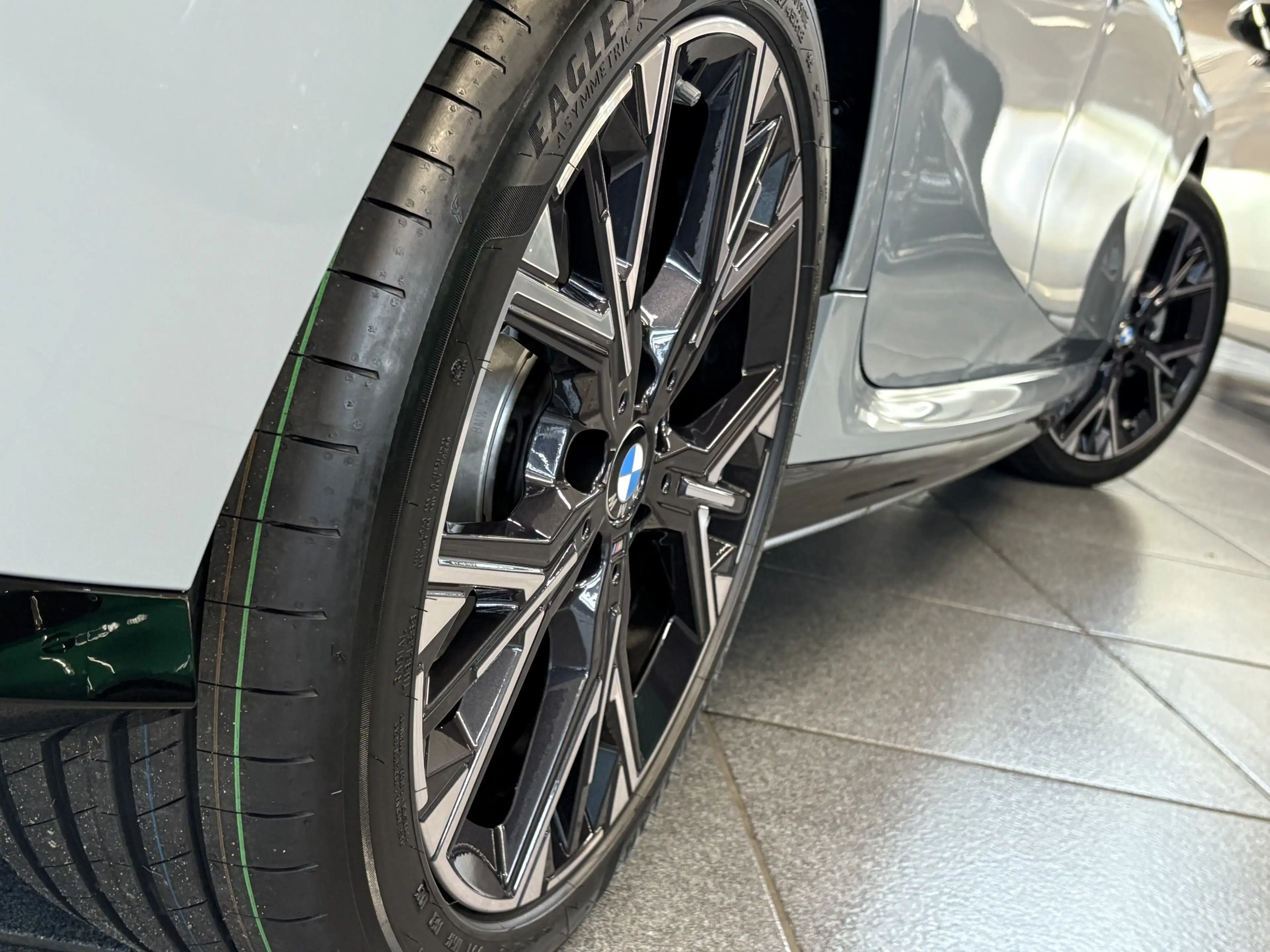 BMW 118 d M Sport DA+ PA+ 360° AdapLED HuD H/K 18" LM — photo 3
