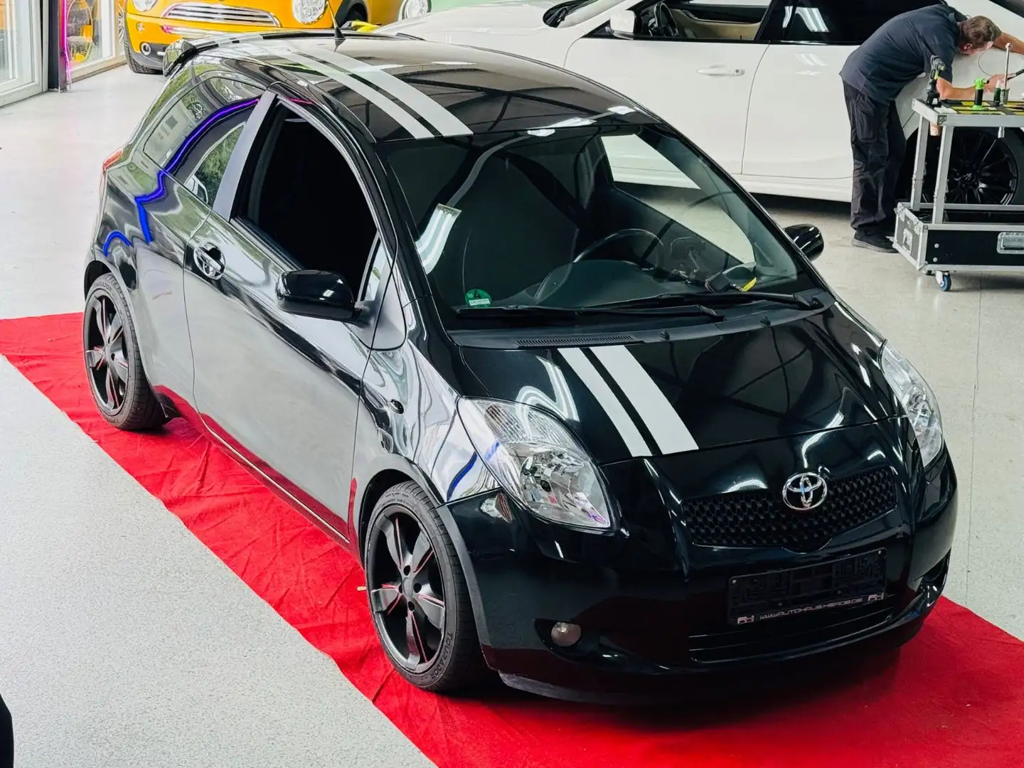 Toyota Yaris Executive -Sternenhimmel -Klima Schwarz - 1