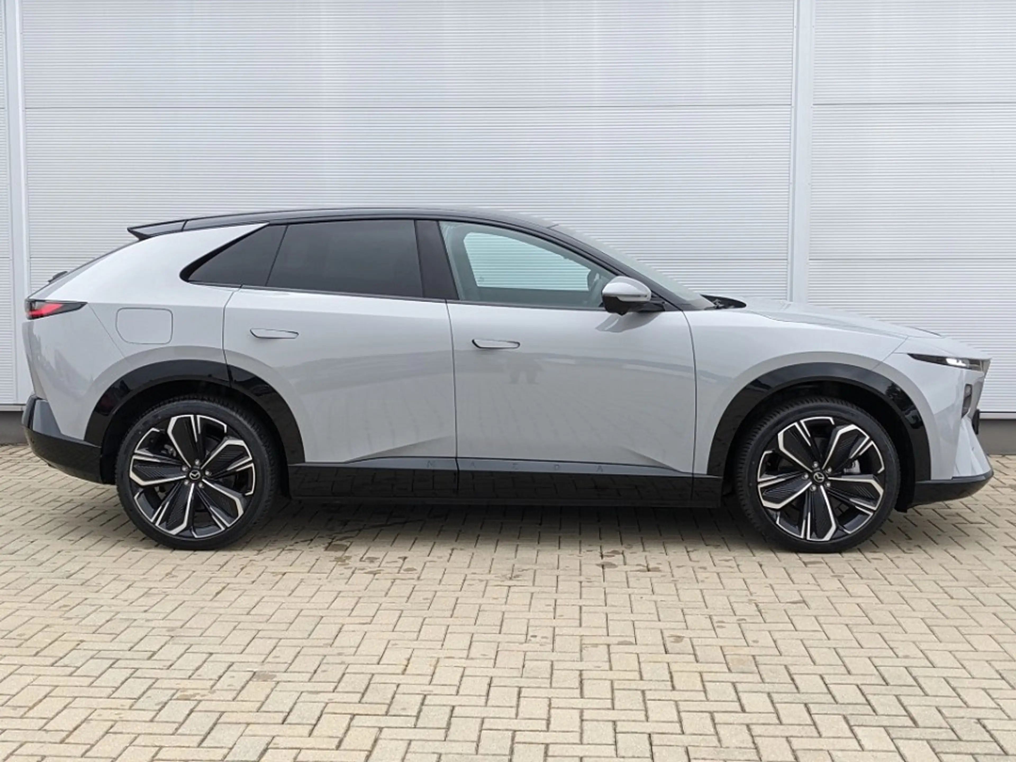 Mazda CX-6e EV (258PS) Takumi Leder Panodach 21" Alufelgen NEU — photo 6