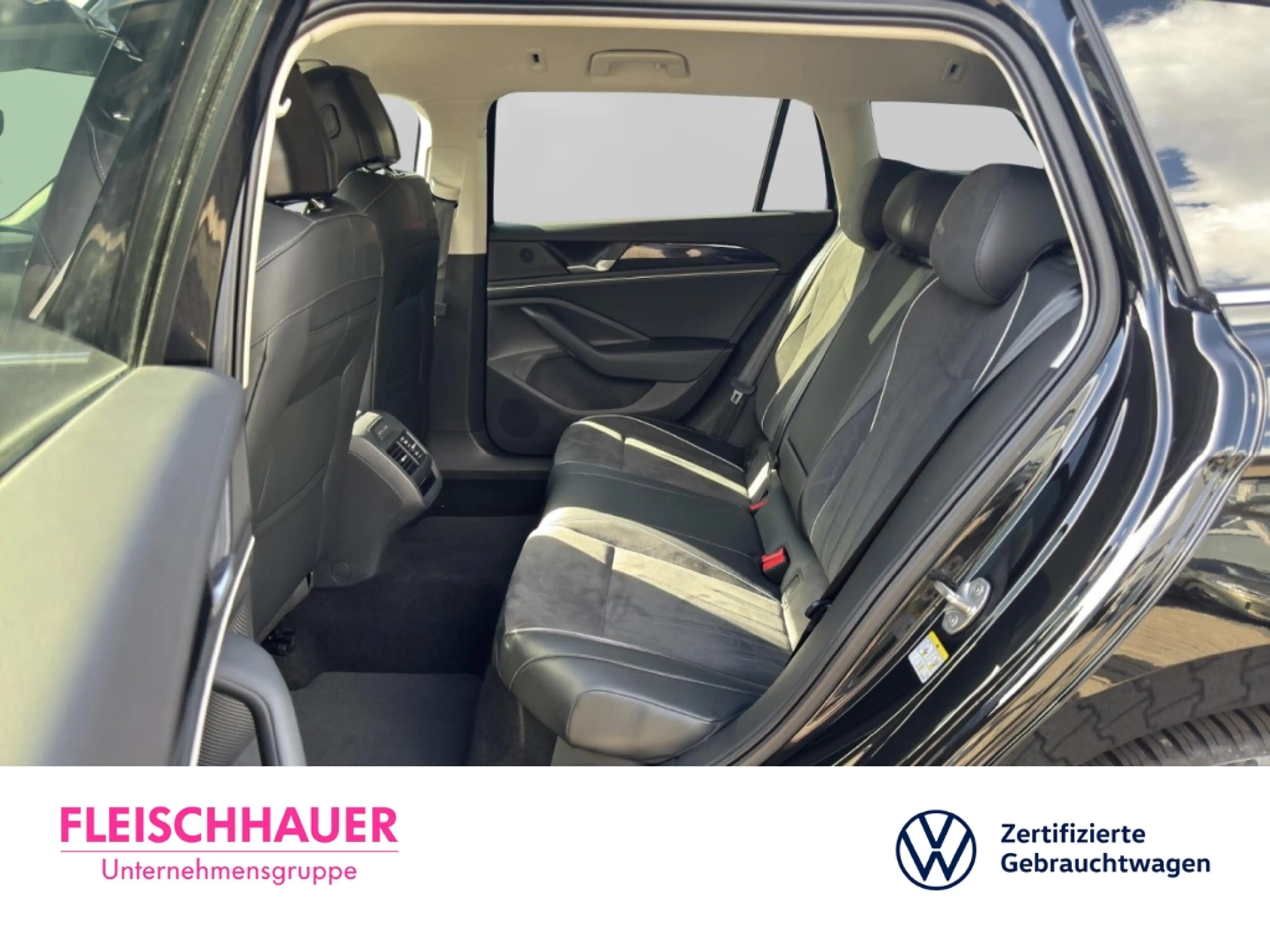 Volkswagen Passat Variant Business 1.5 eTSI LED+360+ACC+NAVI+SHZ+CARPLAY — photo 10