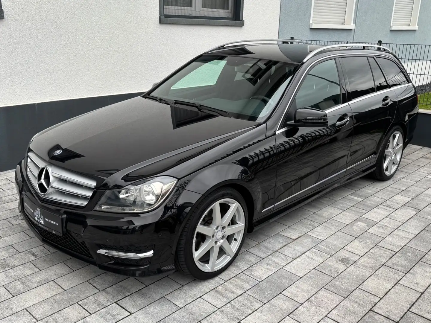 Mercedes-Benz C 180 T CGI BlueEfficiency Avantgarde AMG/NAVI Schwarz - 1